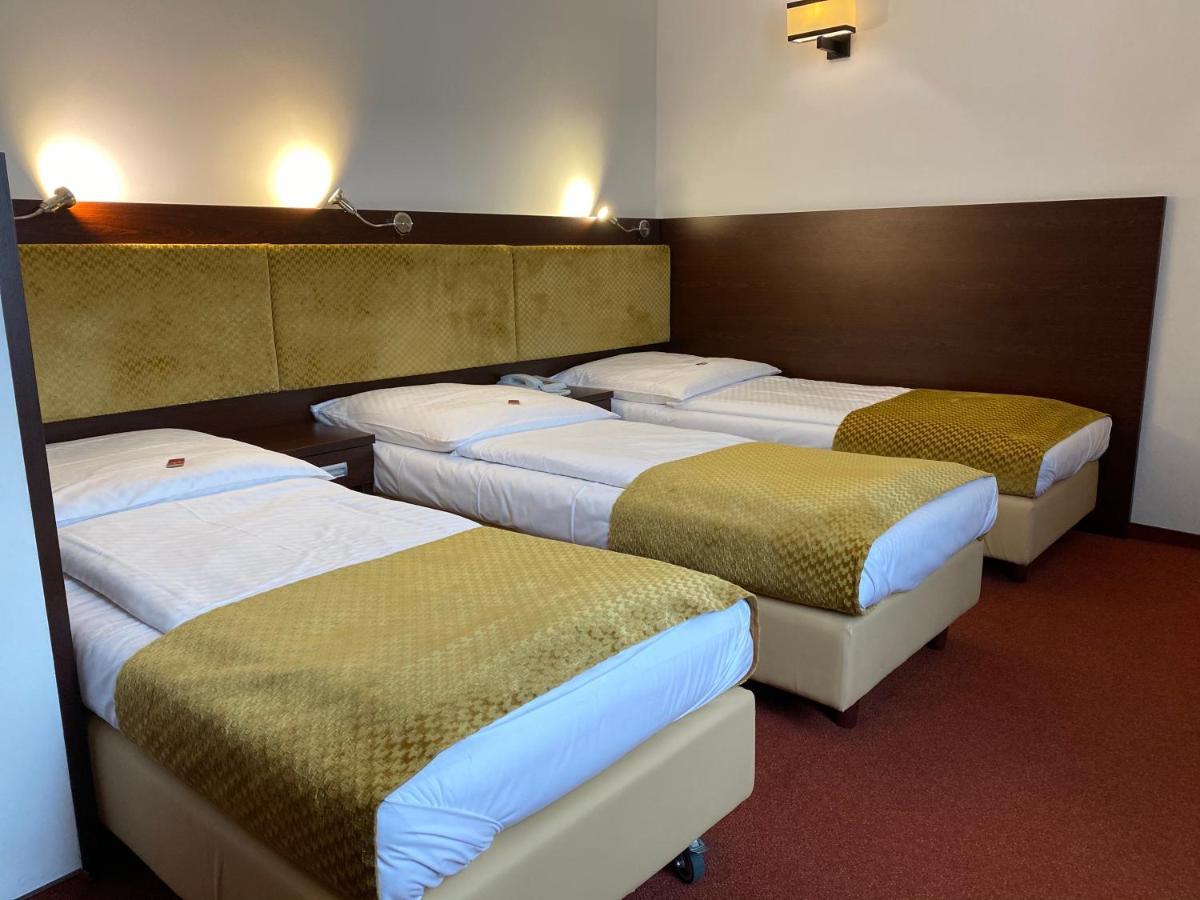 Dreibettzimmer