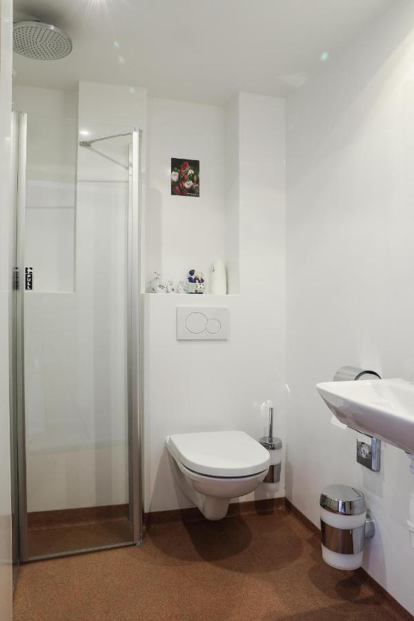 Dreibettzimmer mit eigenem Bad