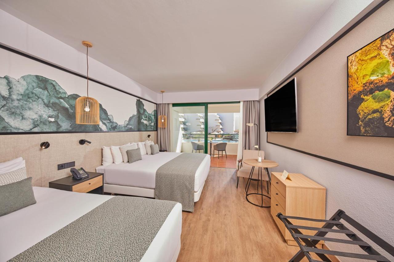 Chambre Double - Vue sur Piscine