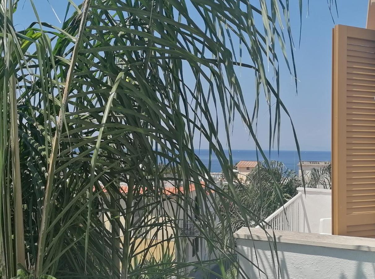 Double Room with Balcony,1118080305:JPEG