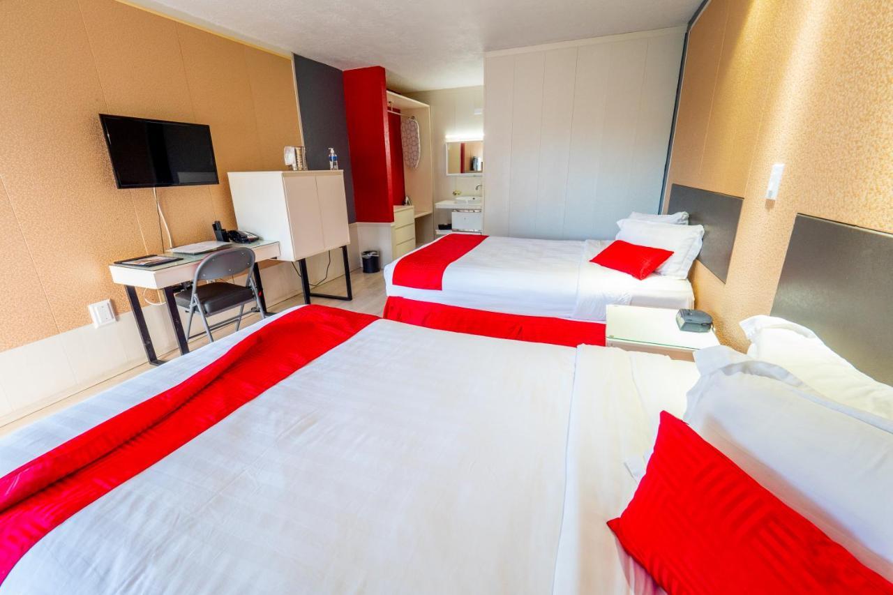 Double Room with Two Double Beds - Non-Smoking,1137880597:JPEG