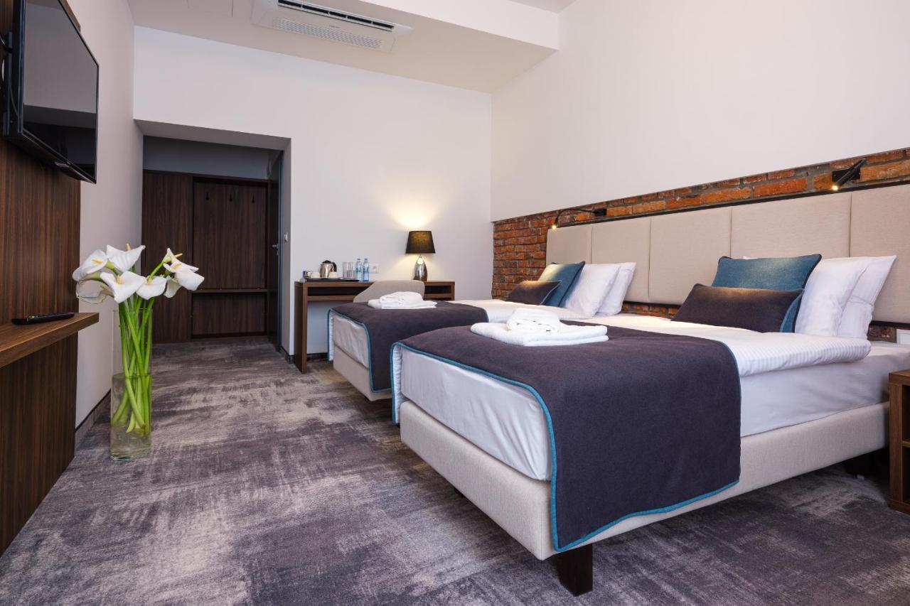 Doppel-/Zweibettzimmer mit Zustellbett