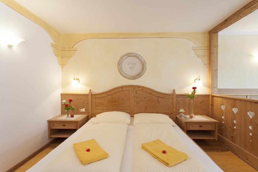 Superior Double Room with Balcony,114608666:JPEG