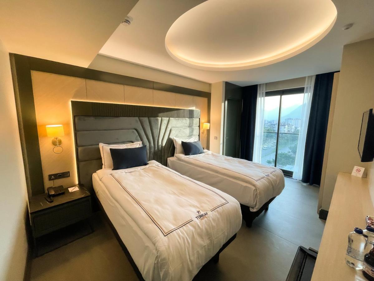 Deluxe Double or Twin Room