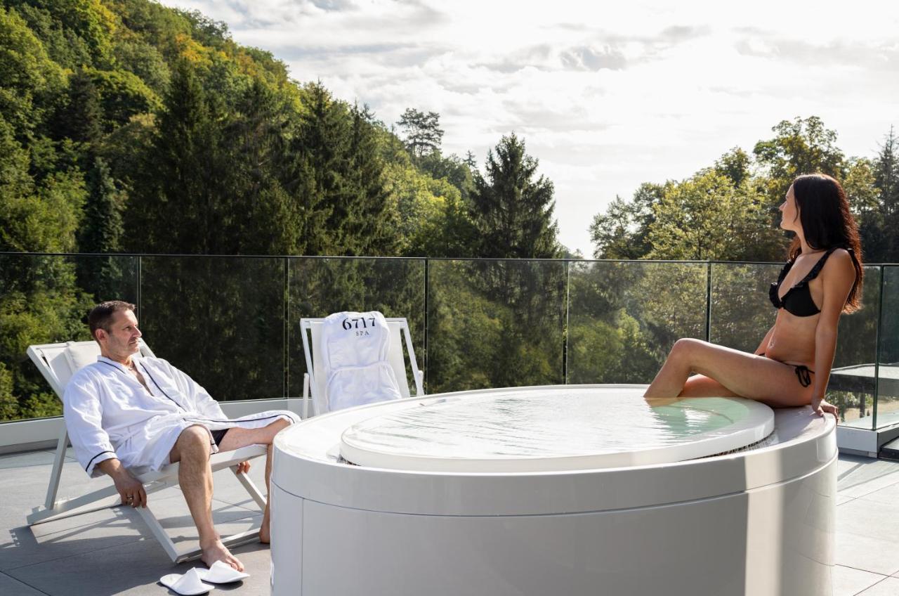 Suite with Hot Tub, Terrace and Spa Access