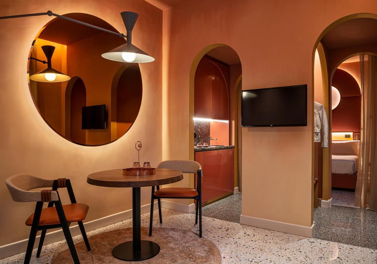 Queen Suite with Spa Bath