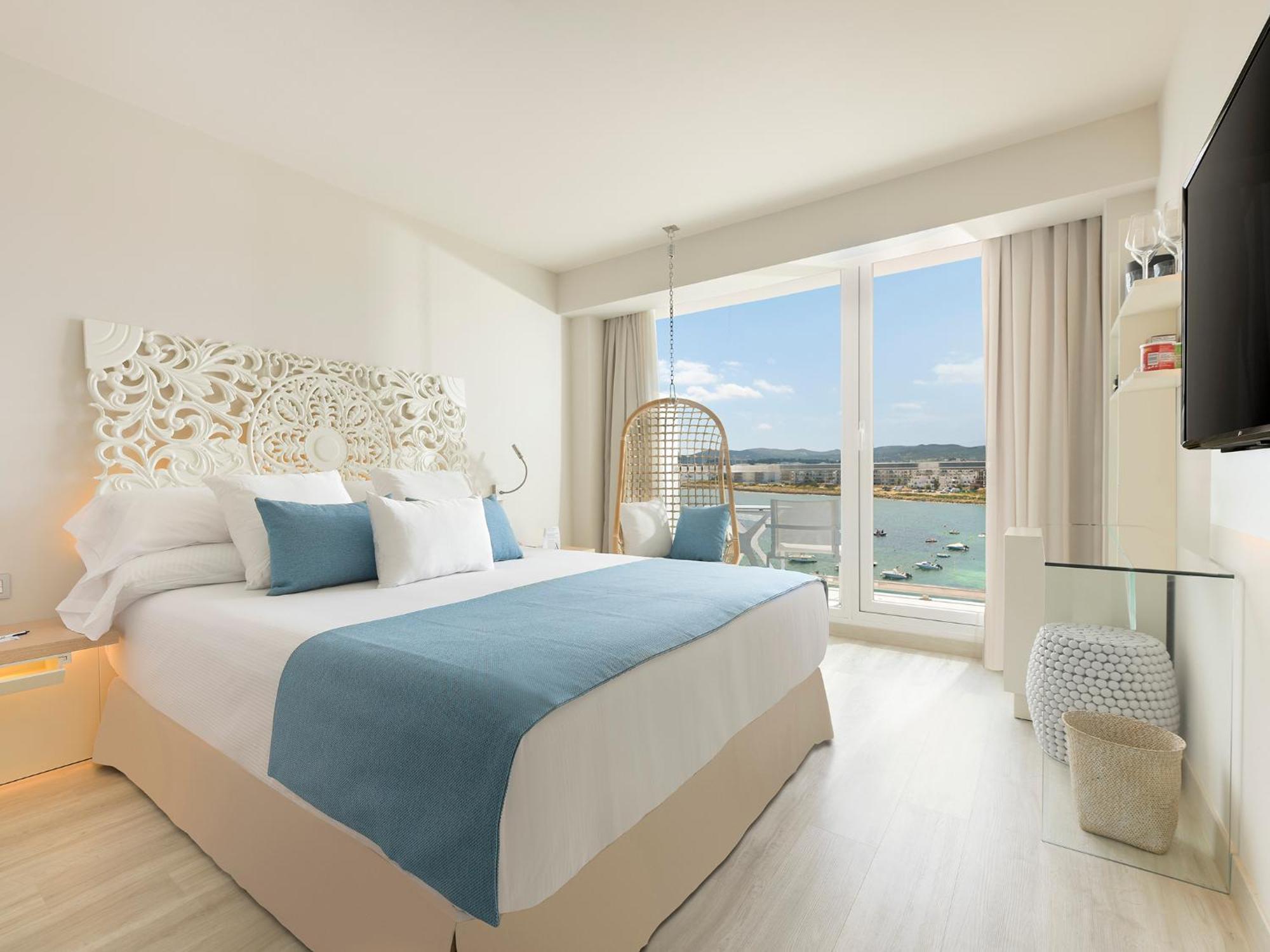 Quarto Duplo ou Twin Deluxe com Vista Piscina - The One Keep the Secret