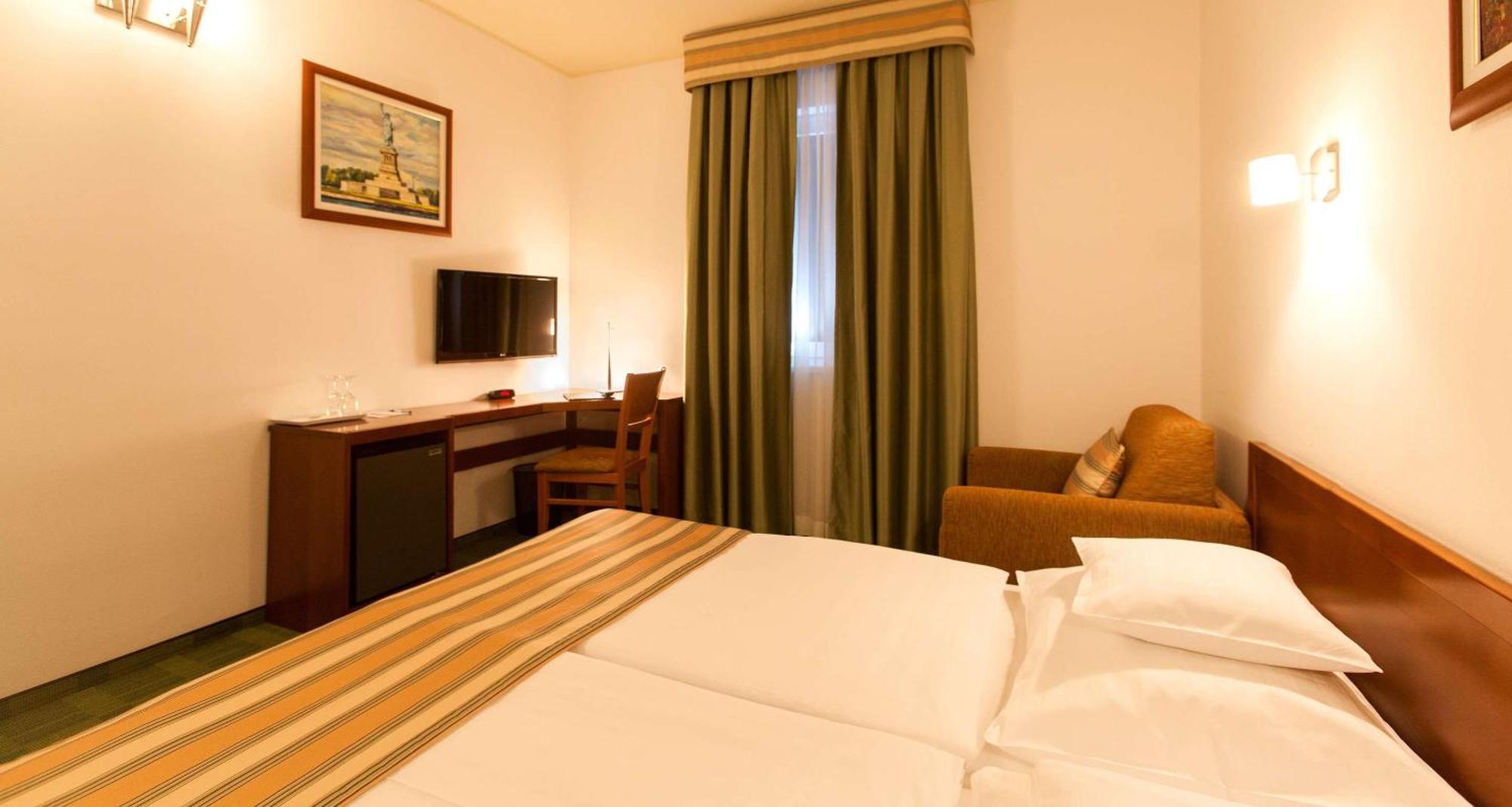 Comfort Kamer met Kingsize Bed