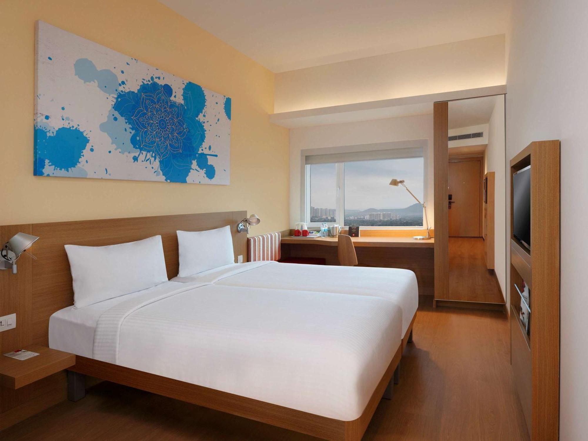 Superior Twin Room with Two Twin Beds