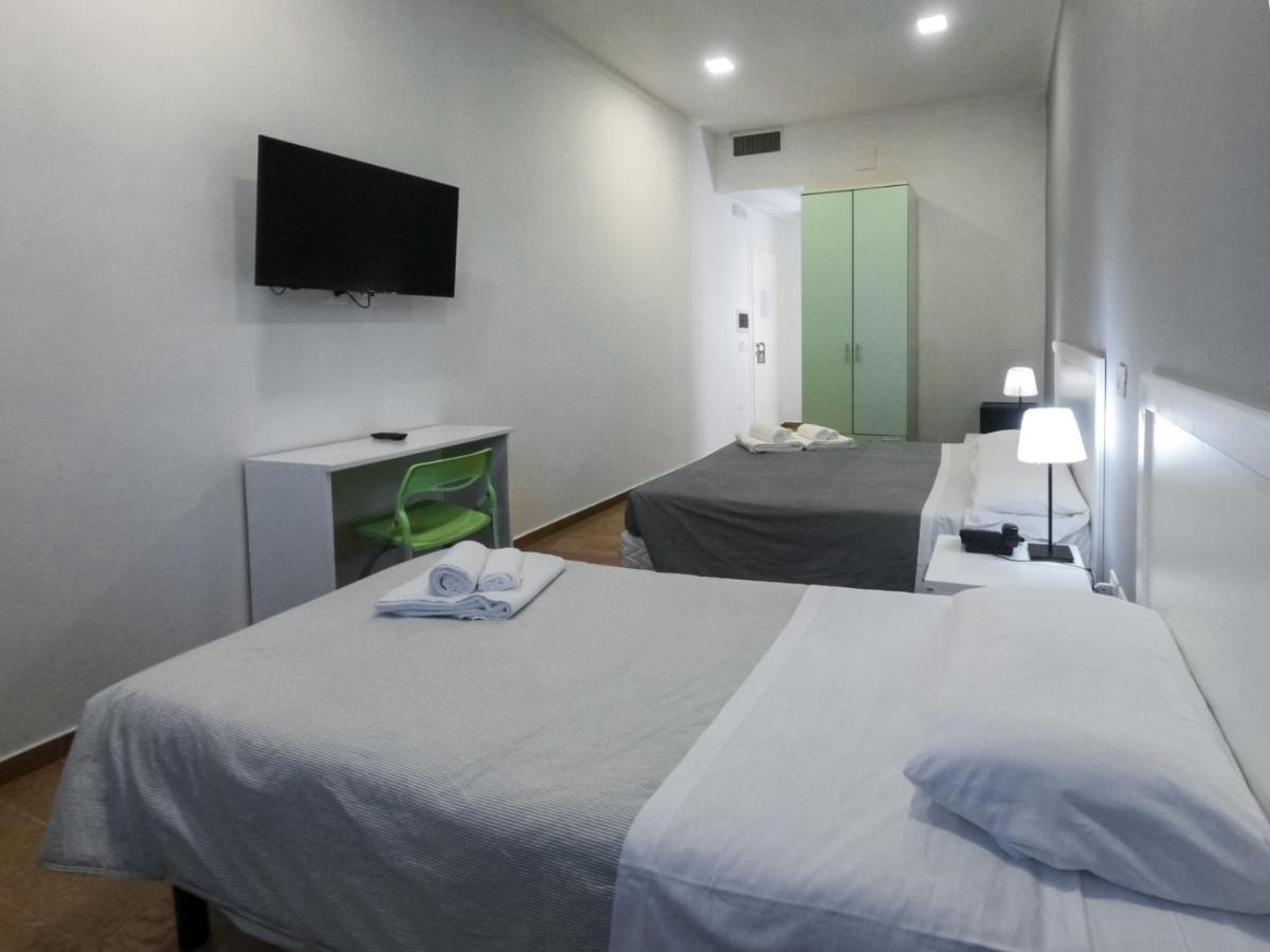 Driepersoonskamer met Eigen Badkamer