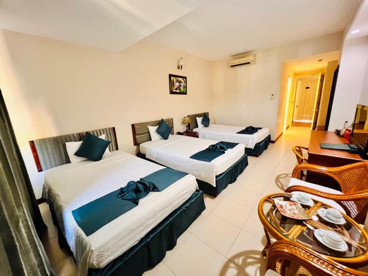 Triple Room with Mountain View