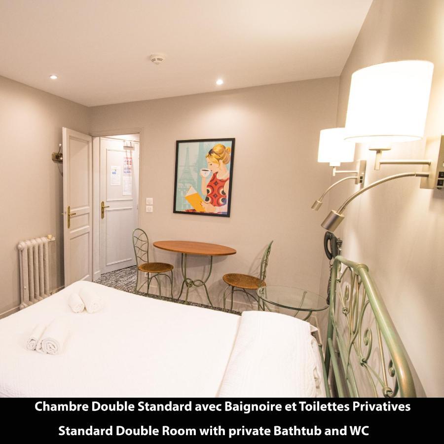 Chambre Double avec Baignoire et WC Privatifs