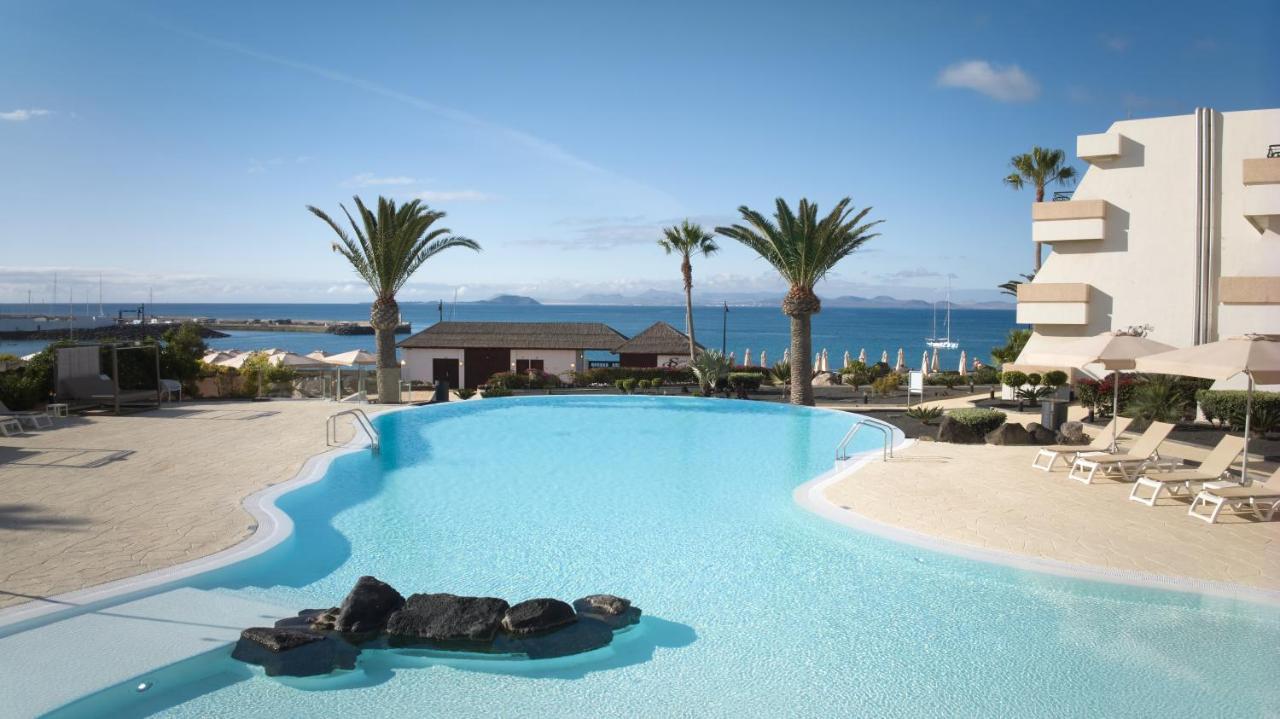Chambre Double Accès au Club - Vue sur Piscine