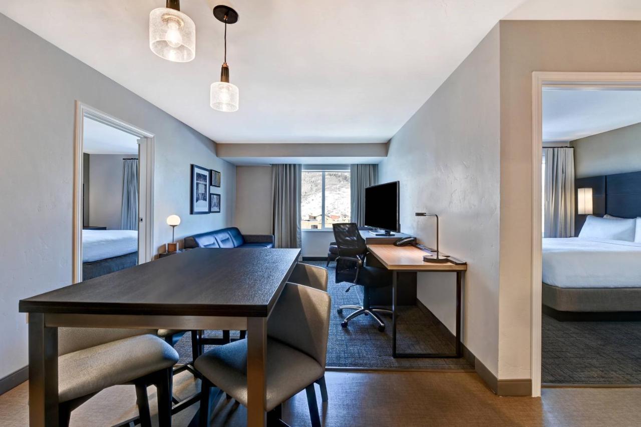 Two-Bedroom Suite,1084051747:JPEG