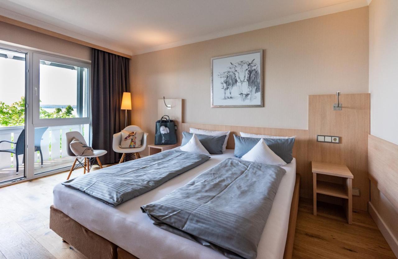 Standard Double Room with Lake View and Balcony,1405730837:JPEG