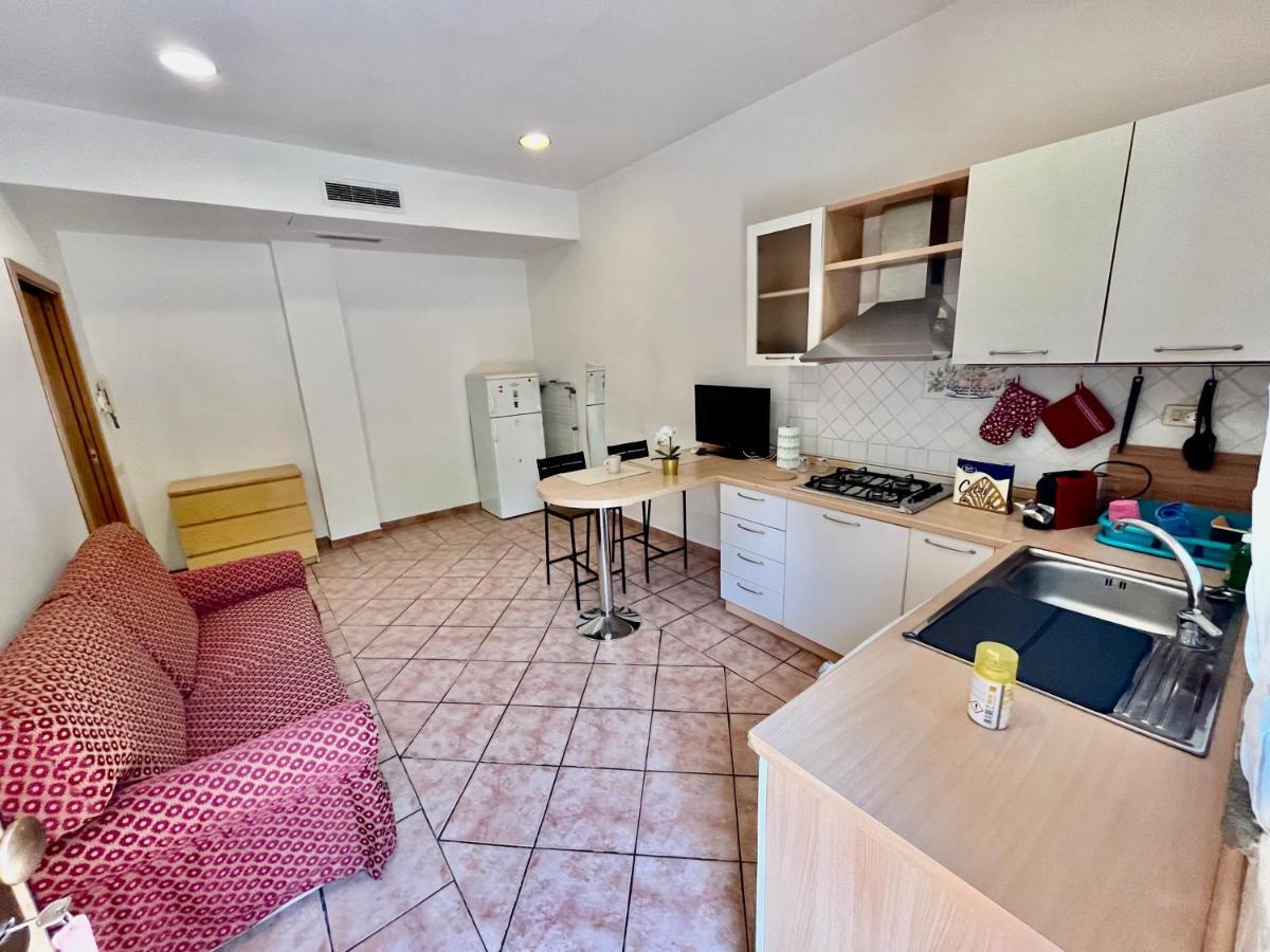 Large Double Room,1415711286:JPEG