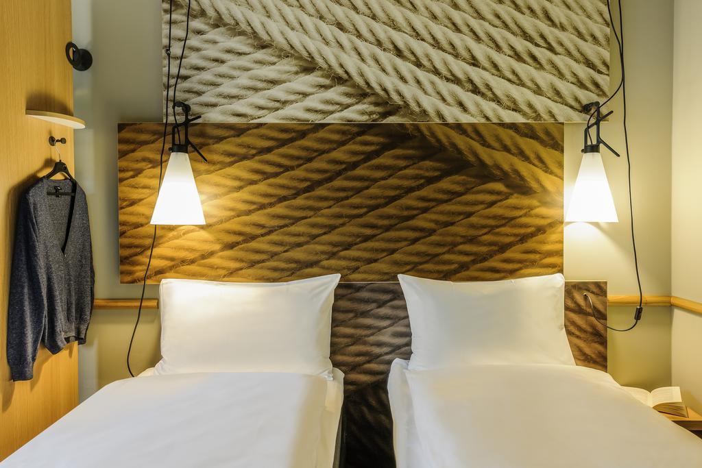 Quarto Standard com 2 Camas Individuais