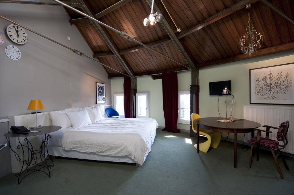 Large Double Room - Reservoir