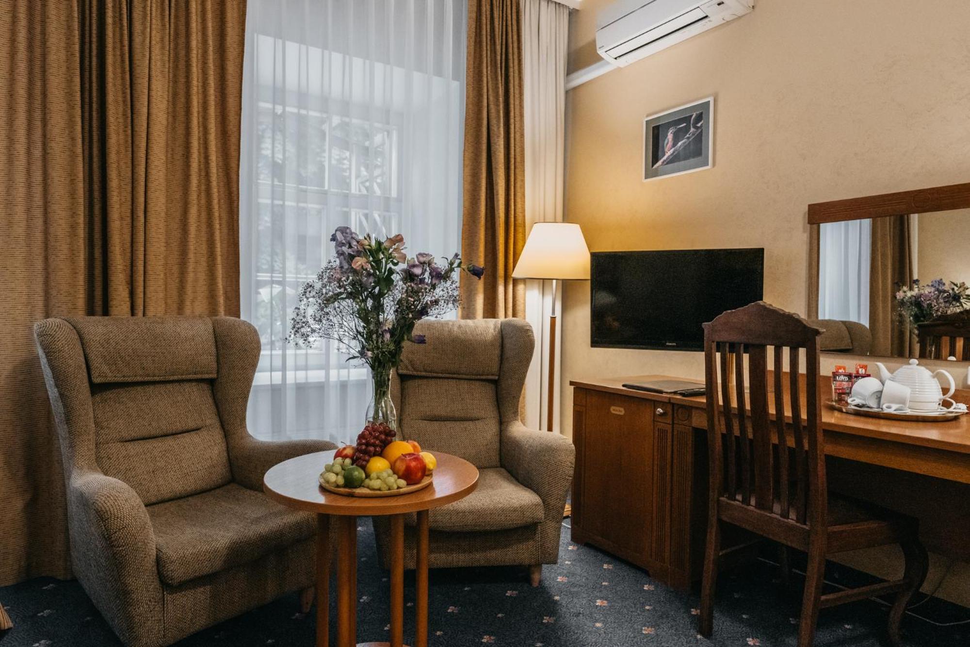 Luxury Double or Twin Room,1516336921:JPEG