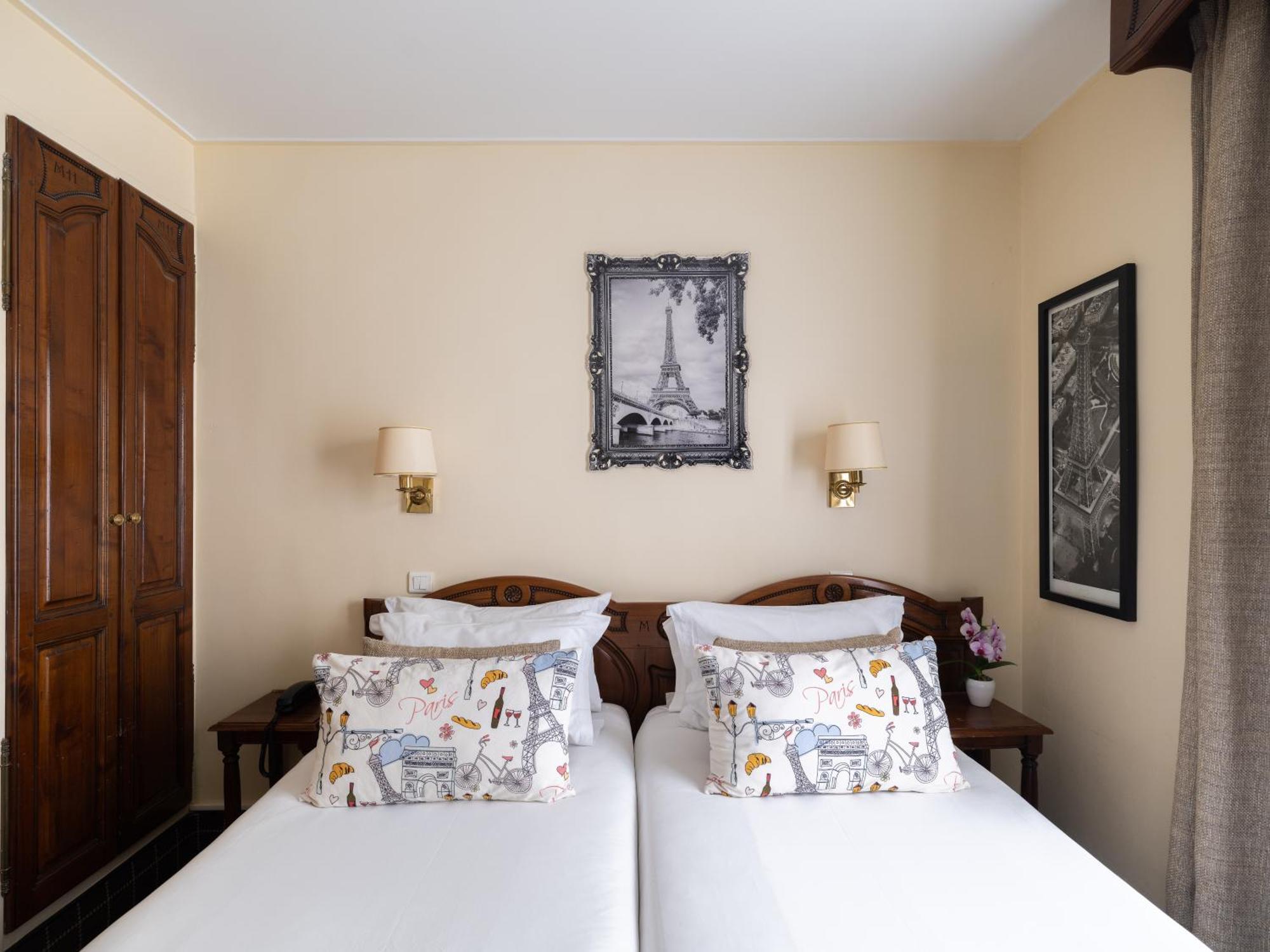 Kleines Zweibettzimmer