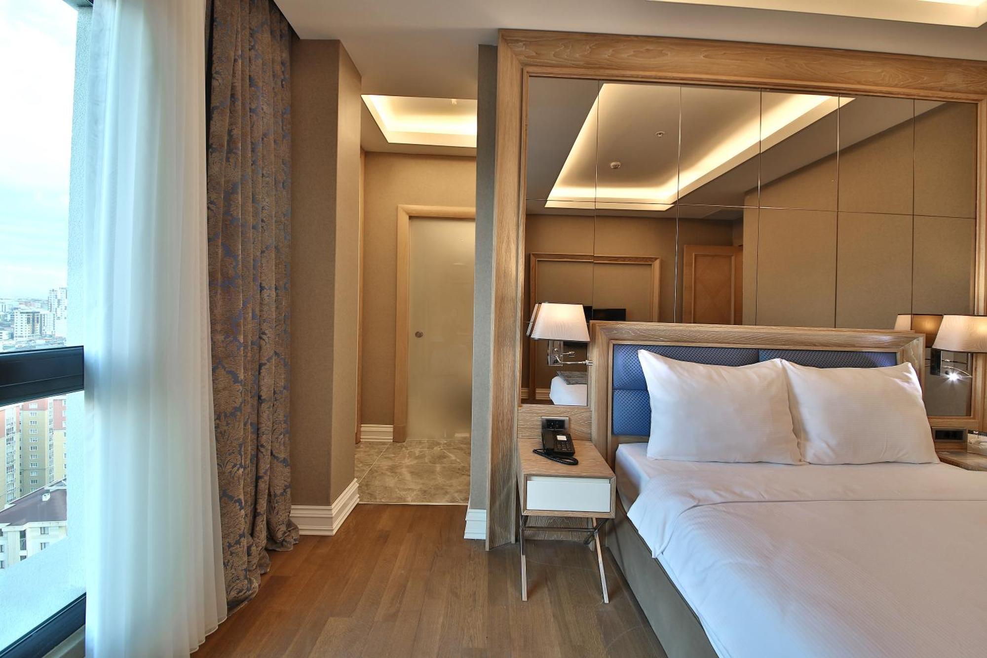 King Suite,1538074867:JPEG