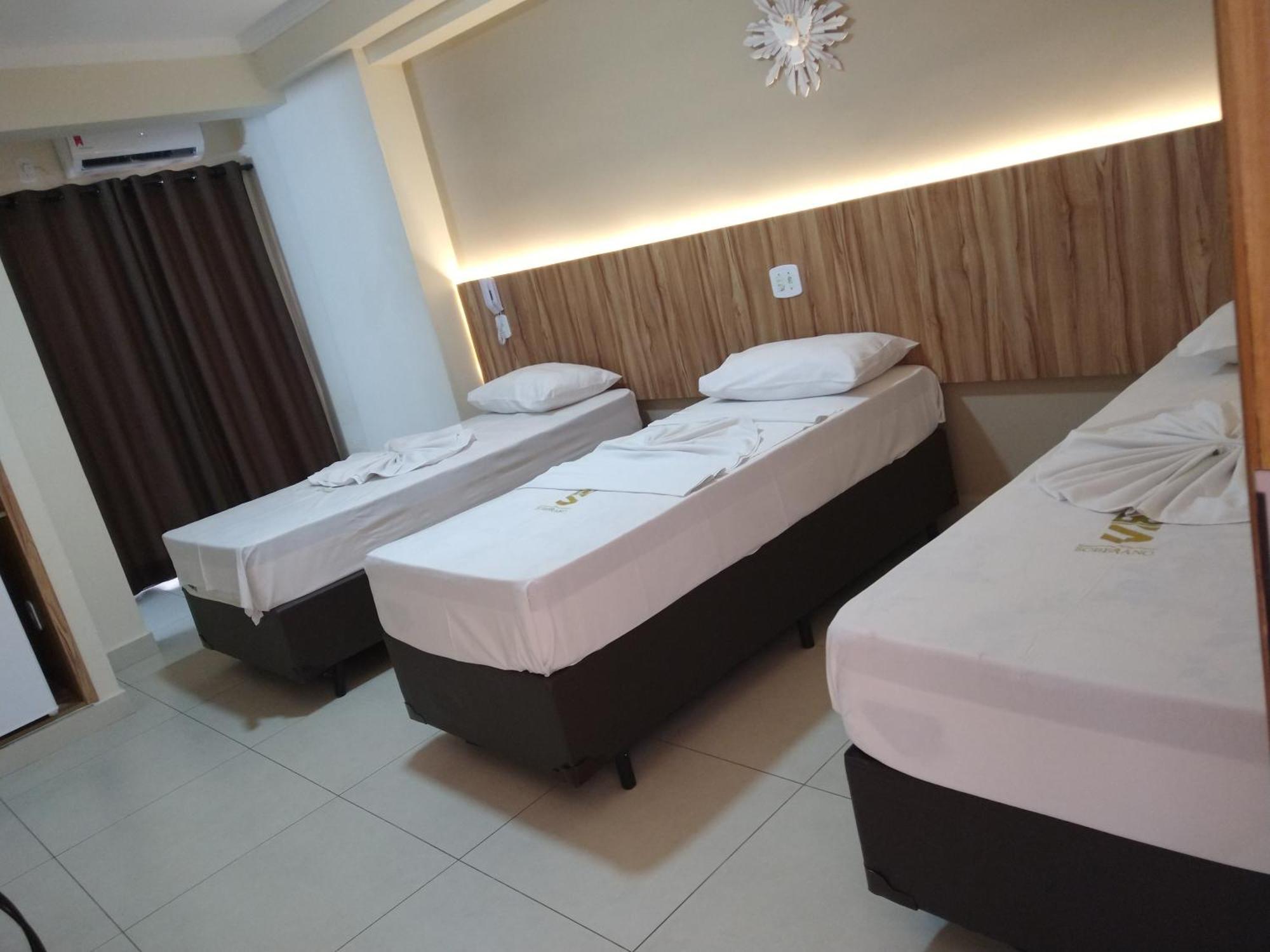Quarto Triplo Básico
