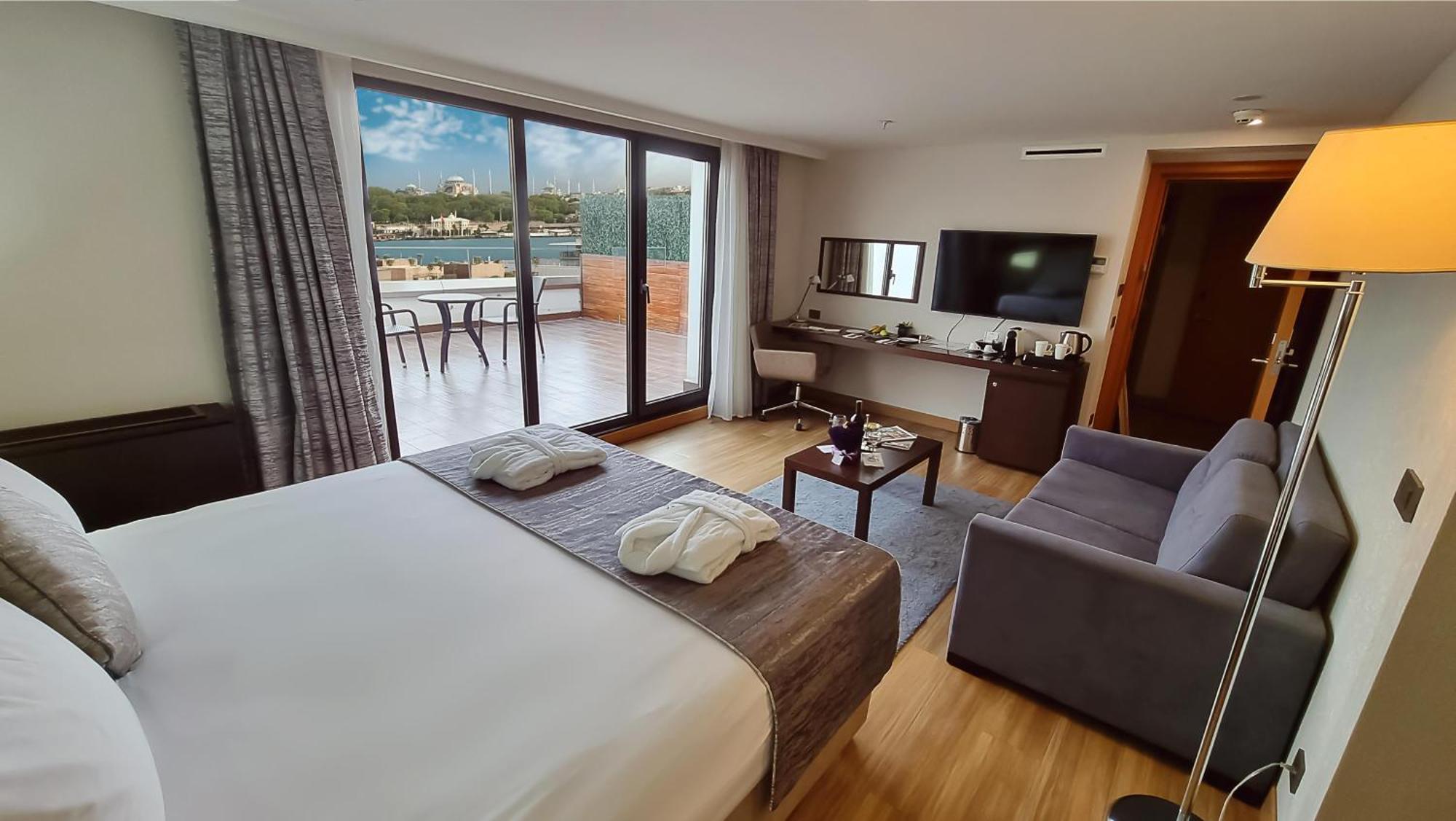 Deluxe Room with Terrace,1546634515:JPEG