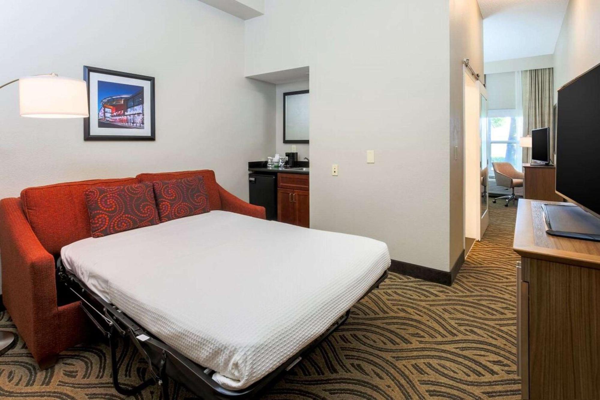 Estudio con cama extragrande y sofá cama - No fumadores
