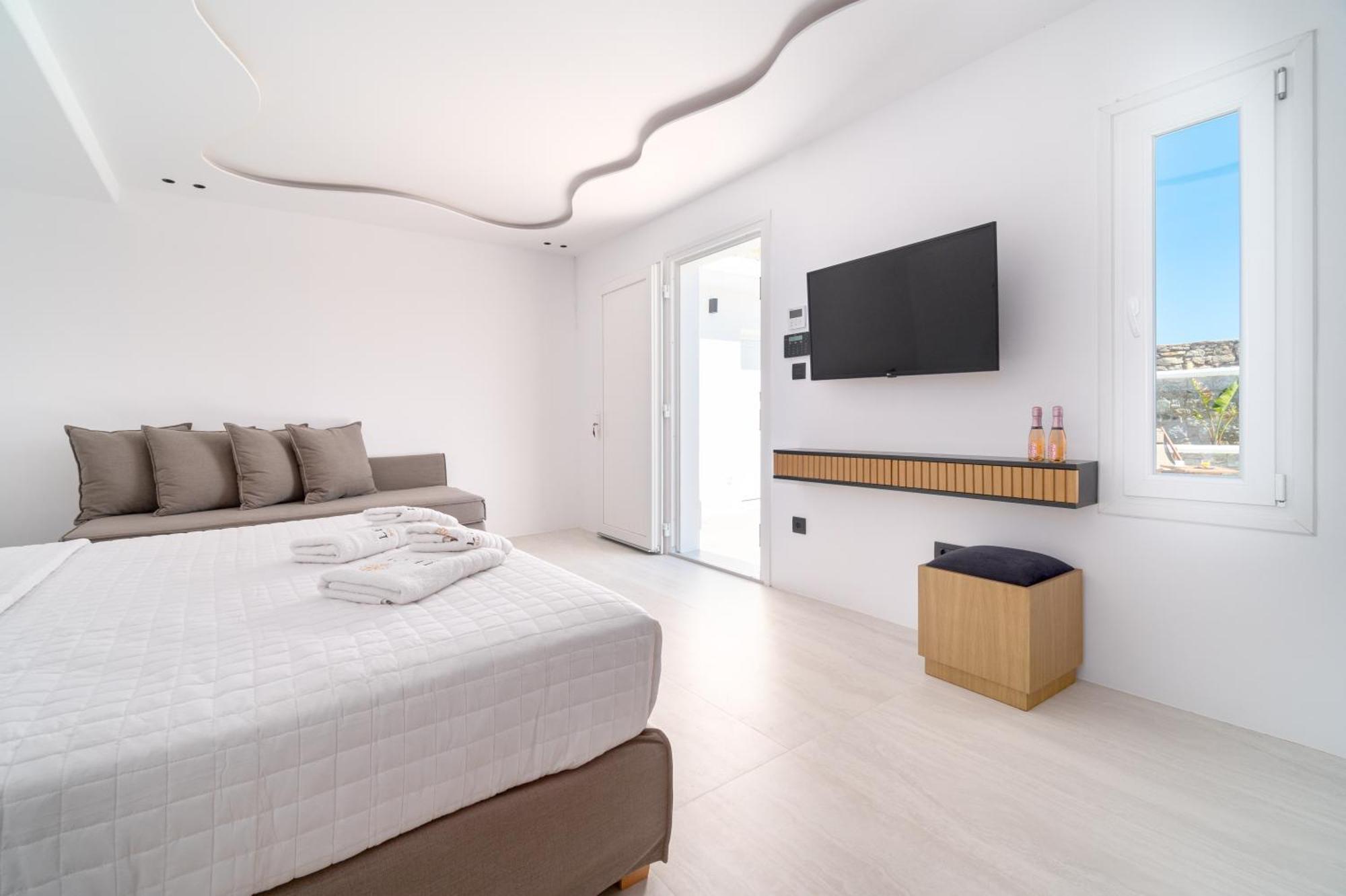 Deluxe Junior Suite,1558769605:JPEG