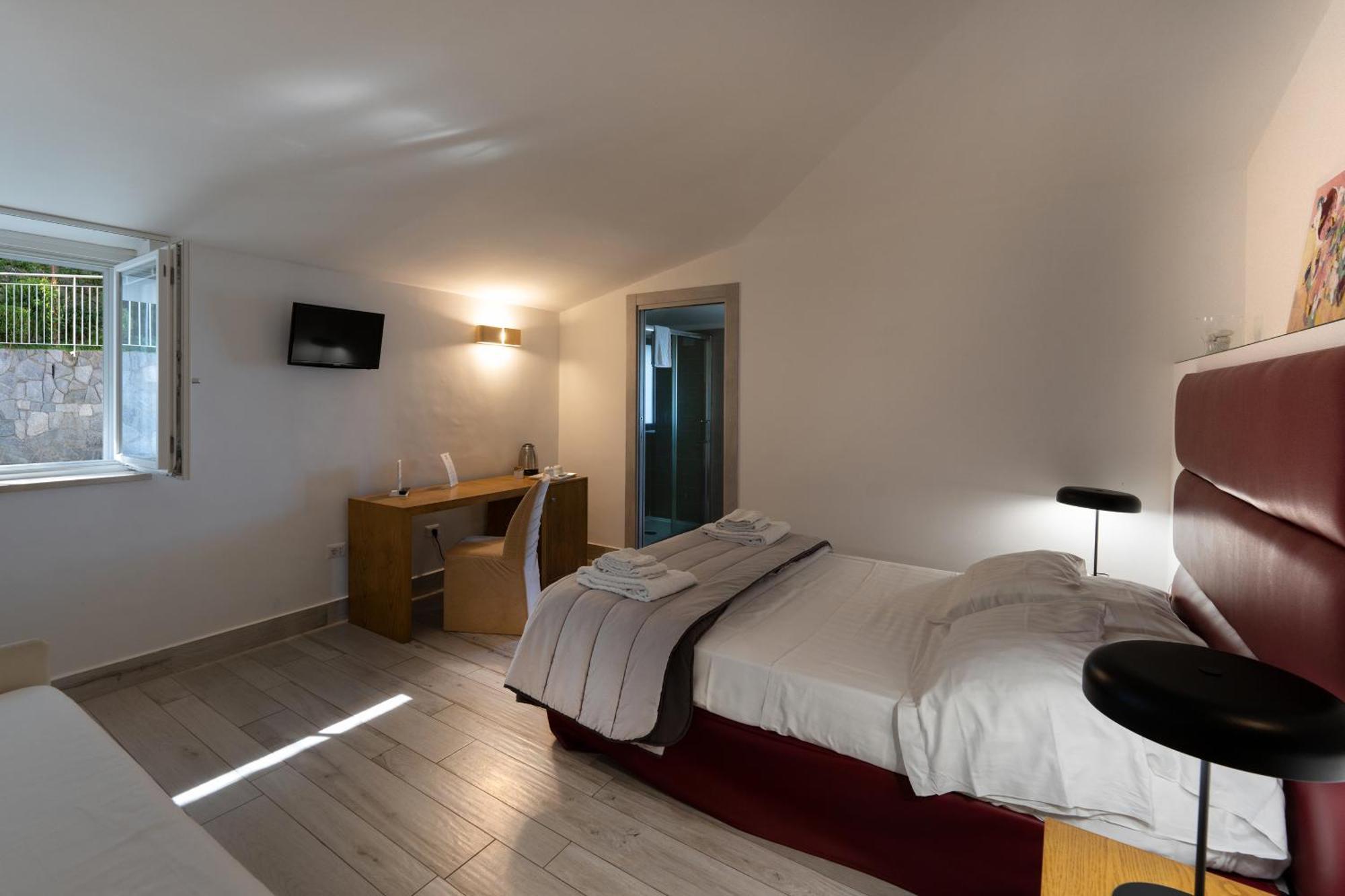 Superior Double Room with Garden View,1620218169:JPEG
