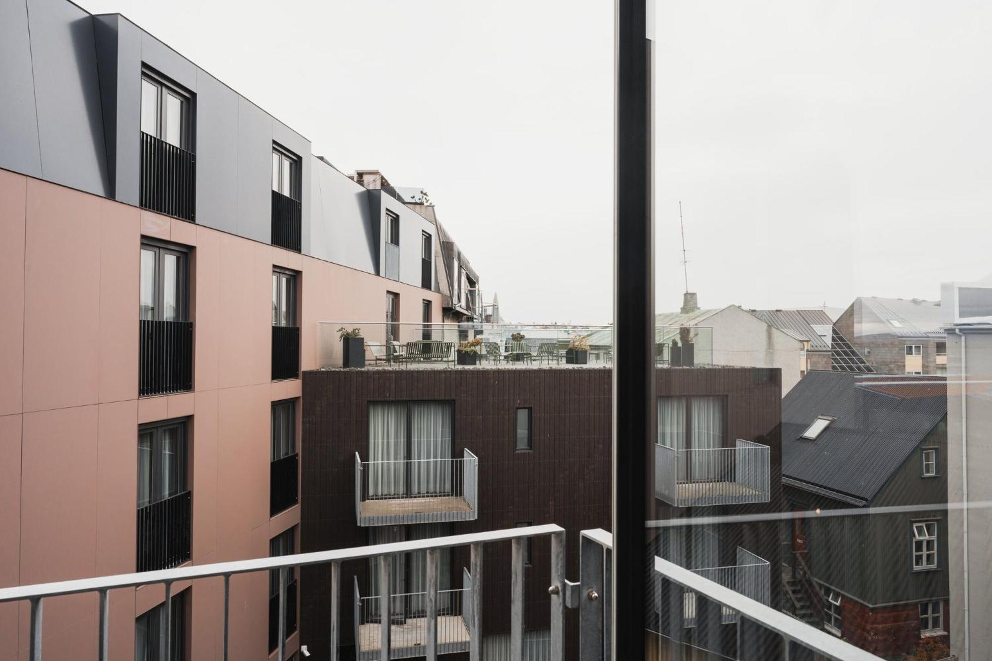 Suite avec Accès au Sauna et à la Salle de Sport - Vue sur Port