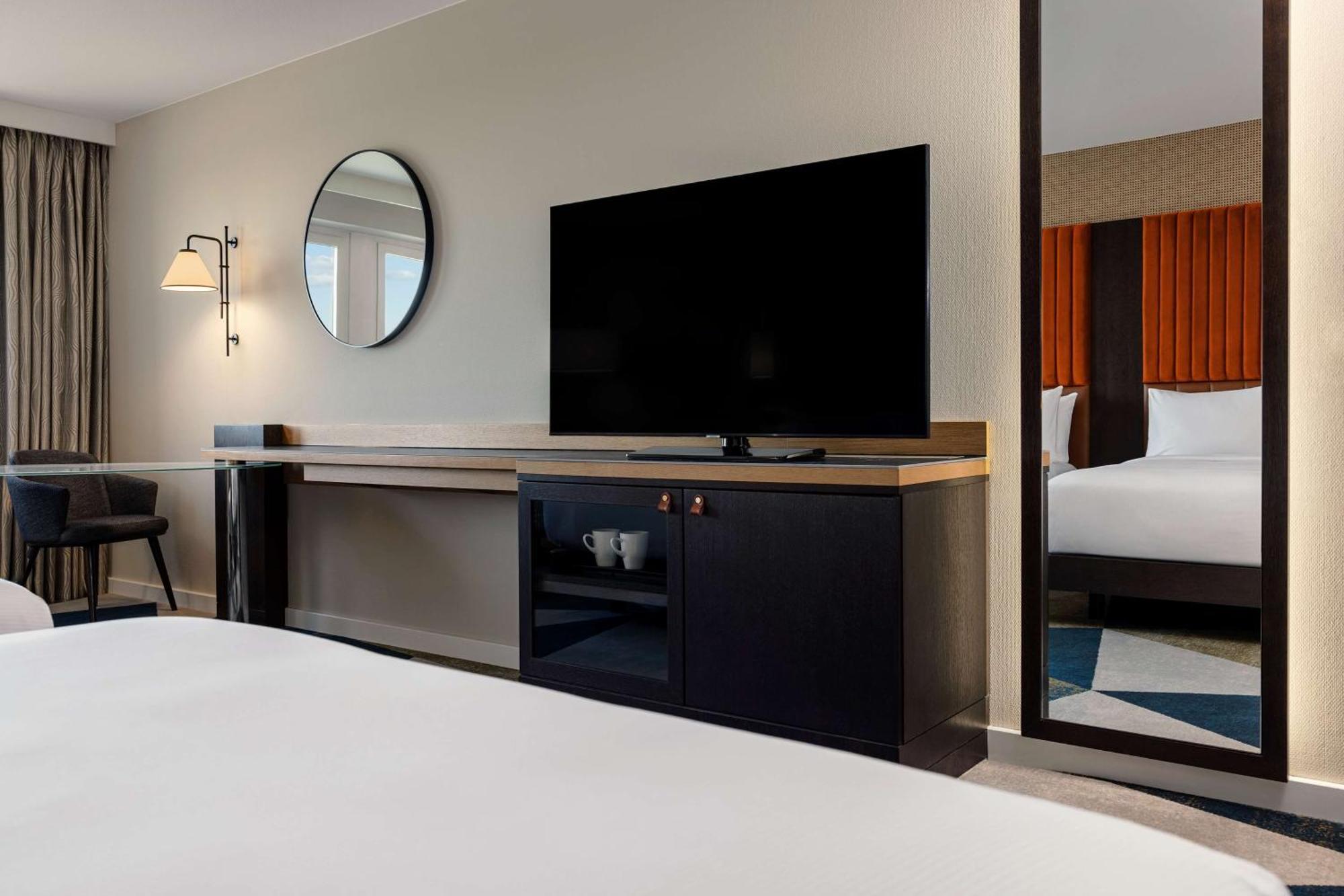 Executive Queen Room with Two Queen Beds,1657140612:JPEG