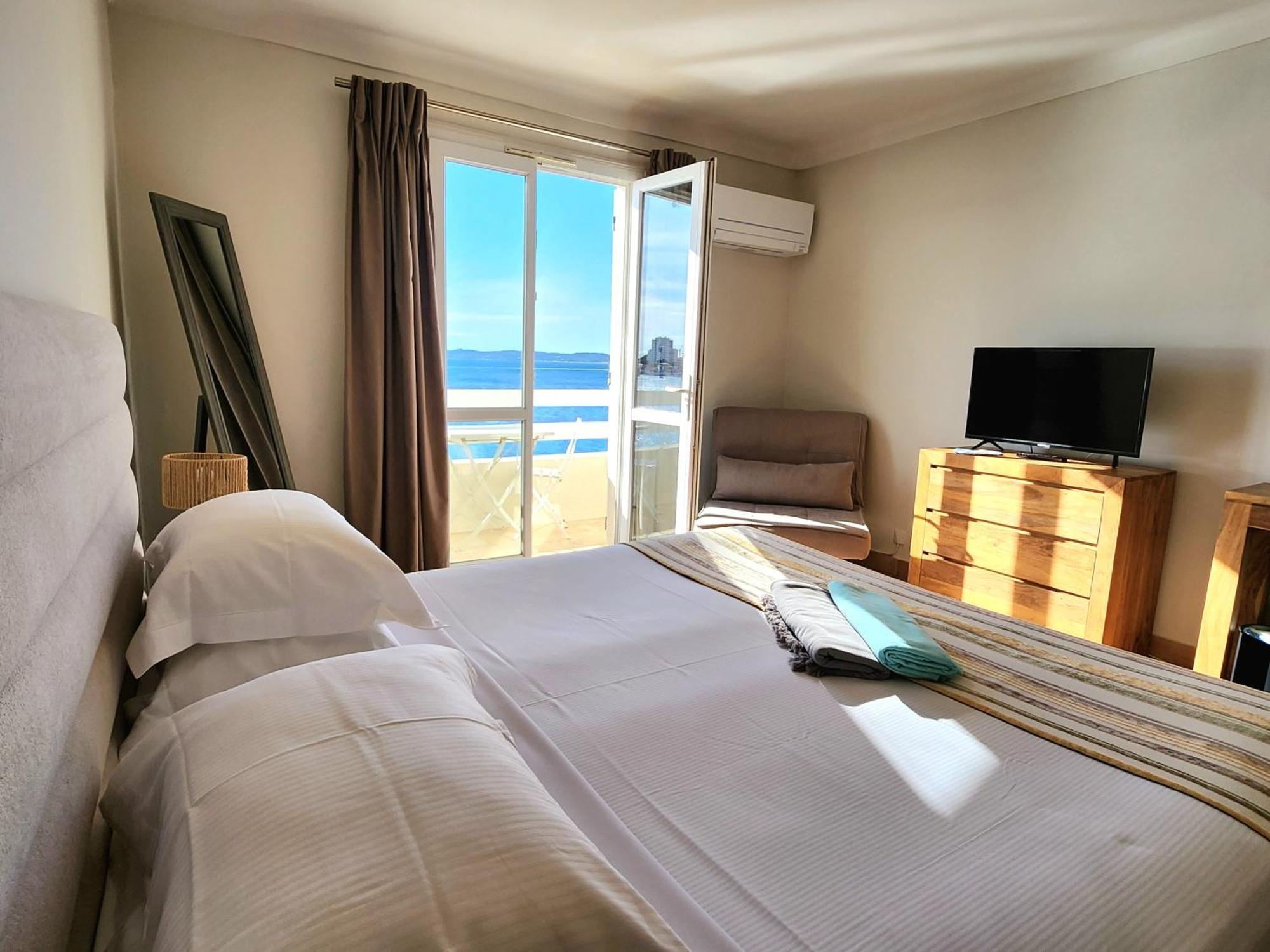 Exclusieve Kamer met Terras of Balkon en Uitzicht op Zee