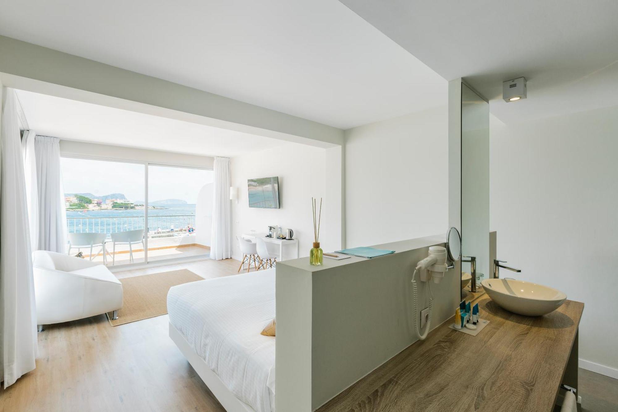 Junior Suite met Frontaal Uitzicht op Zee