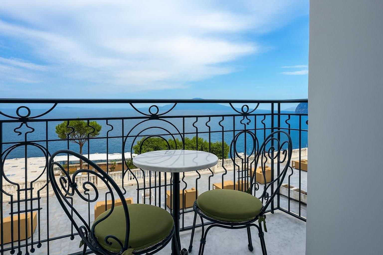 Deluxe Double or Twin Room with Sea View