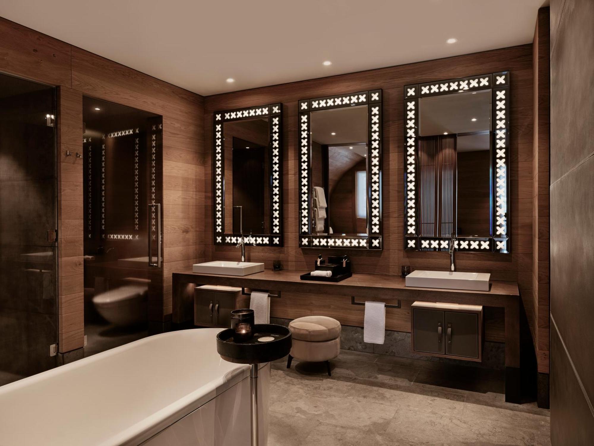 Deluxe Junior Suite