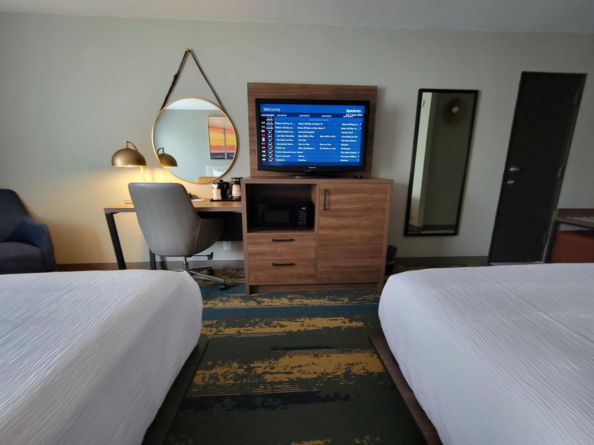 Quarto Queen com 2 Camas Queen-size (Sem Taxa de Resort)