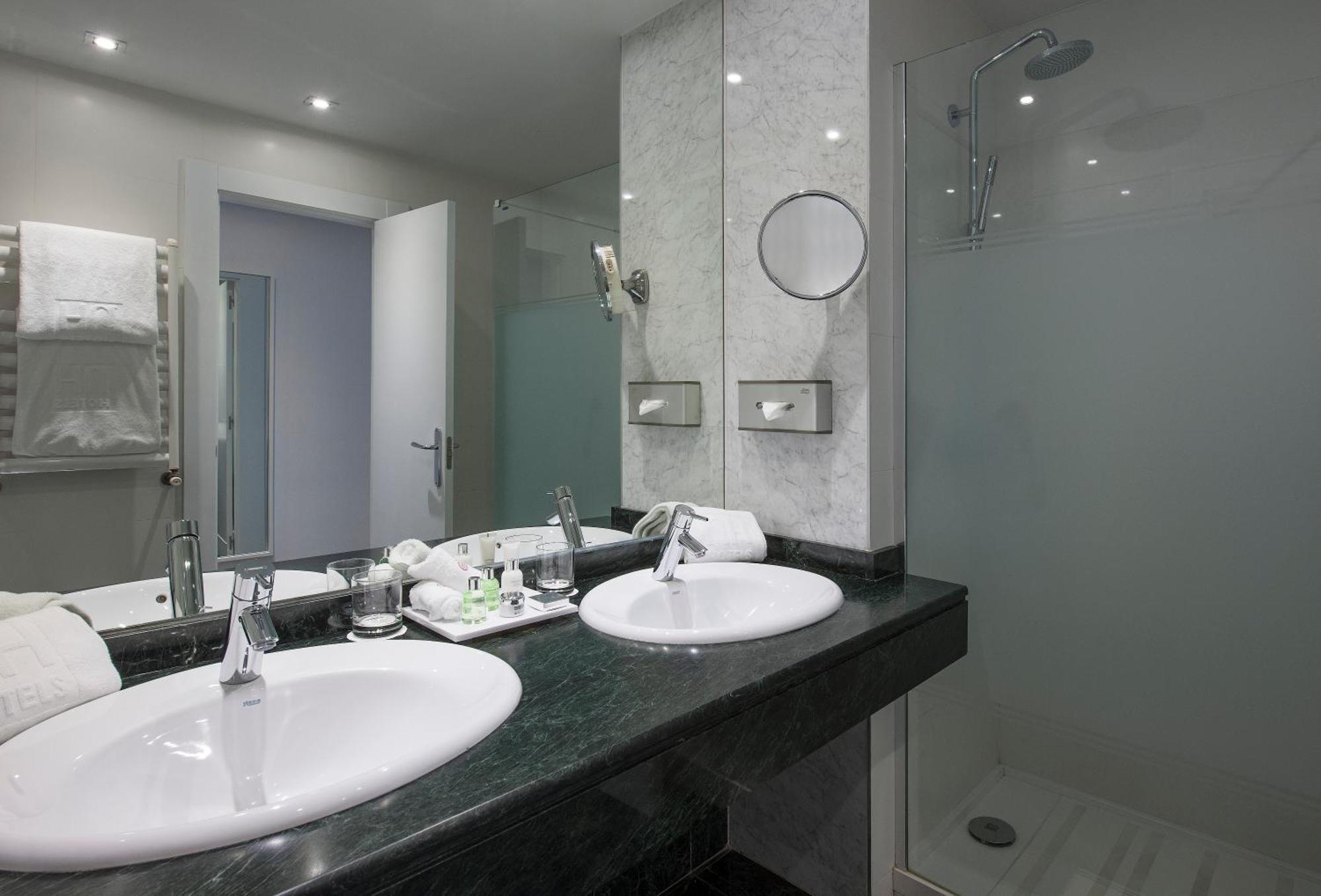 Premium Doppel- oder Zweibettzimmer mit Zustellbett