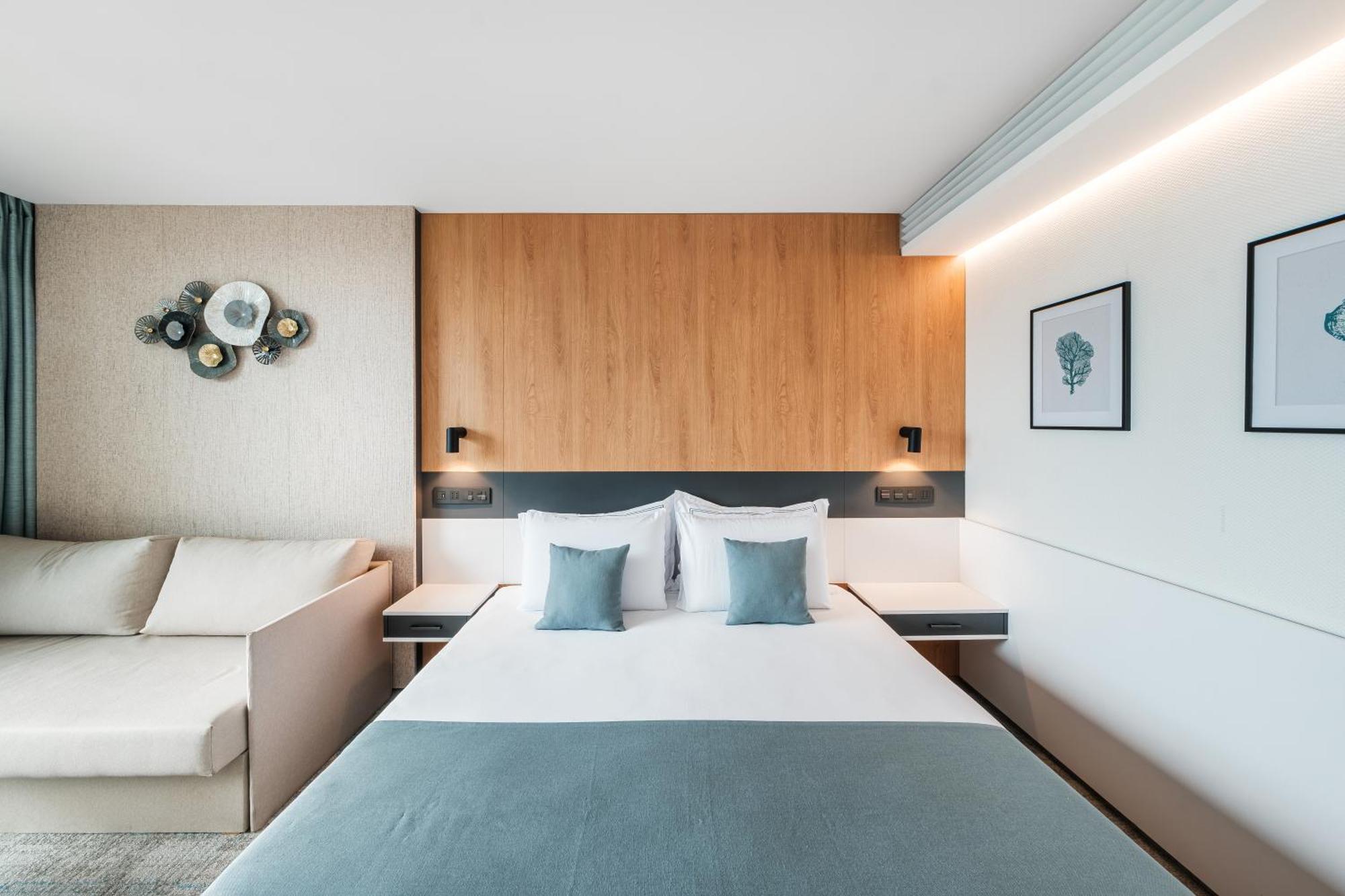 Deluxe Triple Room
