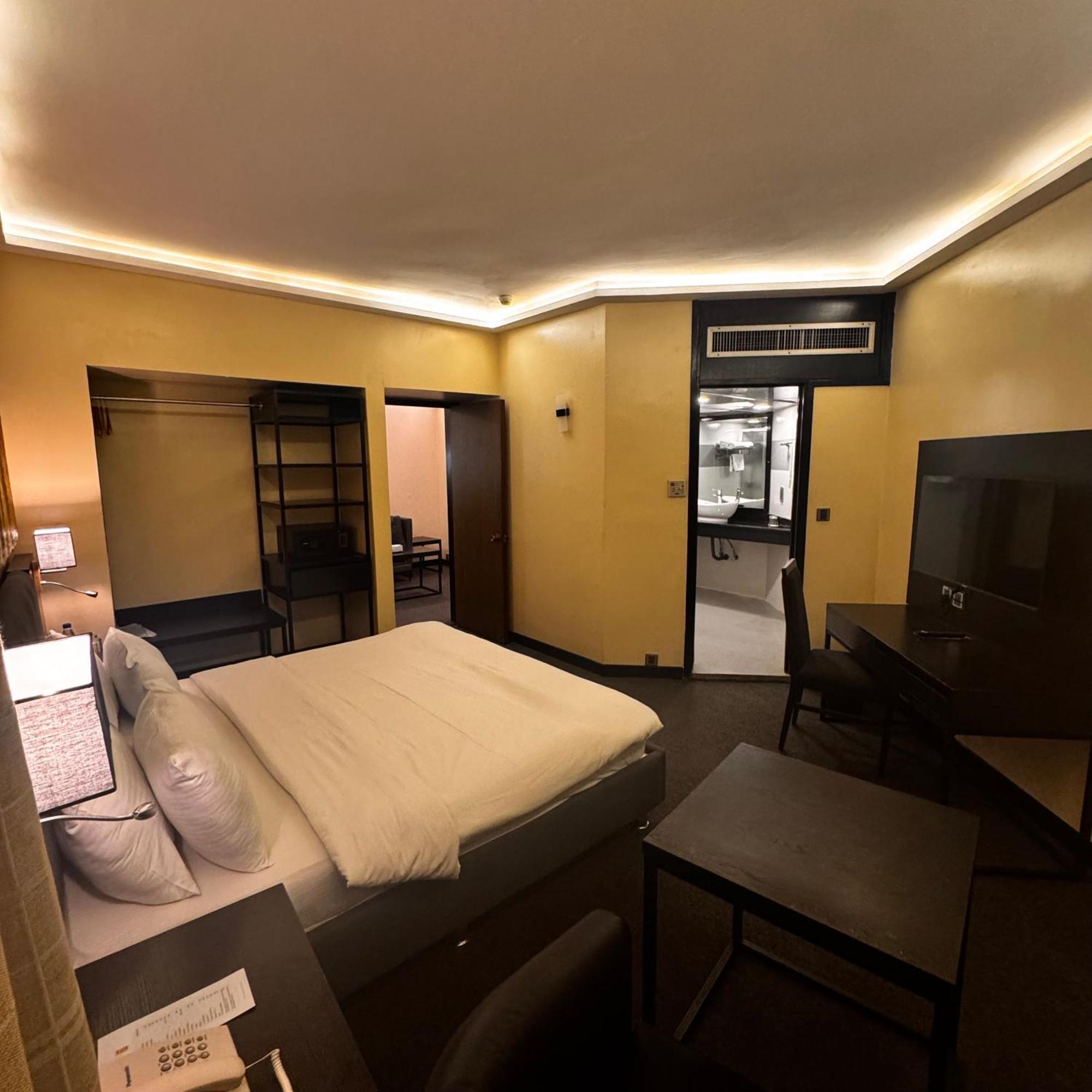 Junior Suite