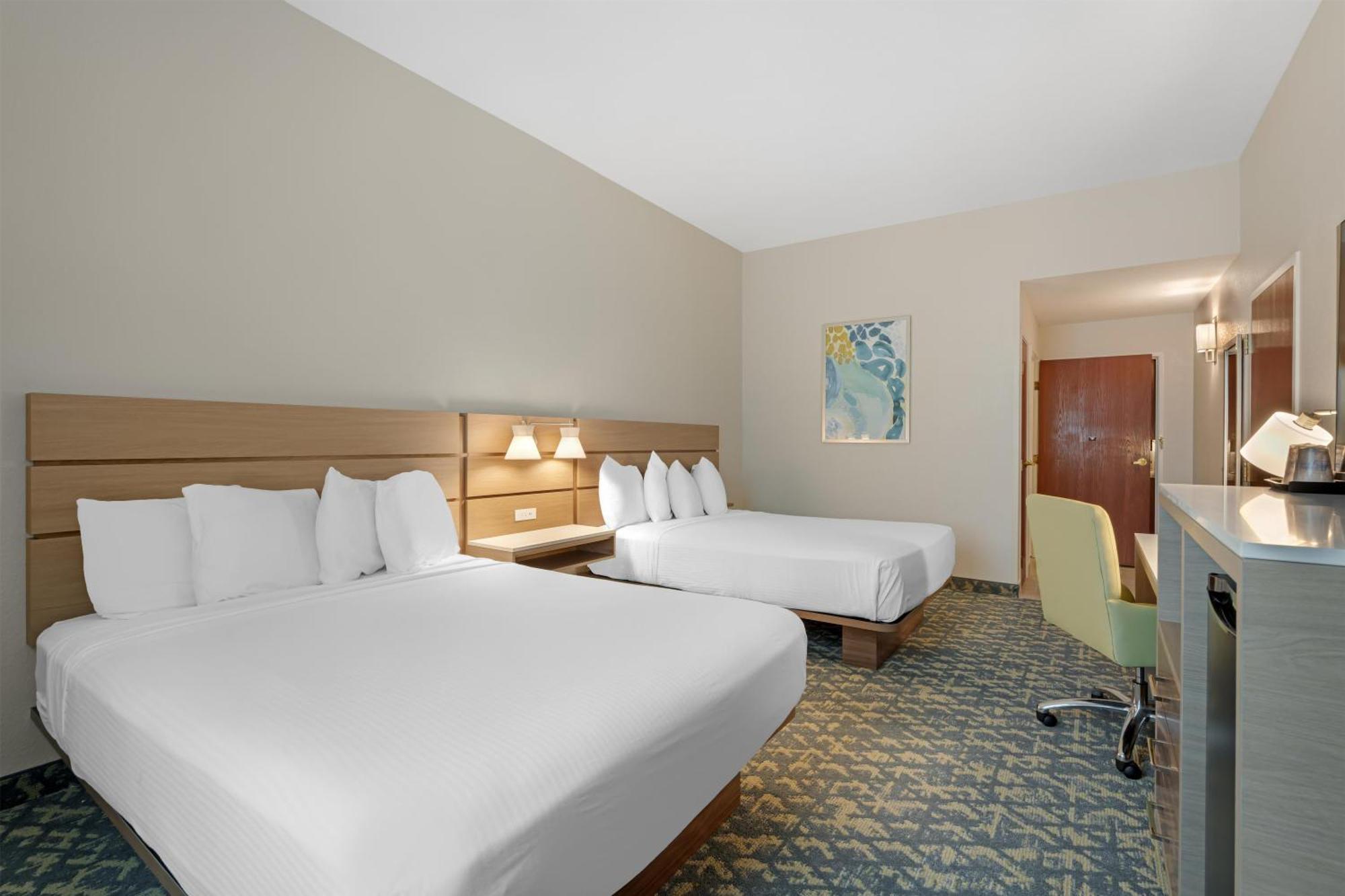 Queen Room with Two Queen Beds - Disability Access,1739425522:JPEG