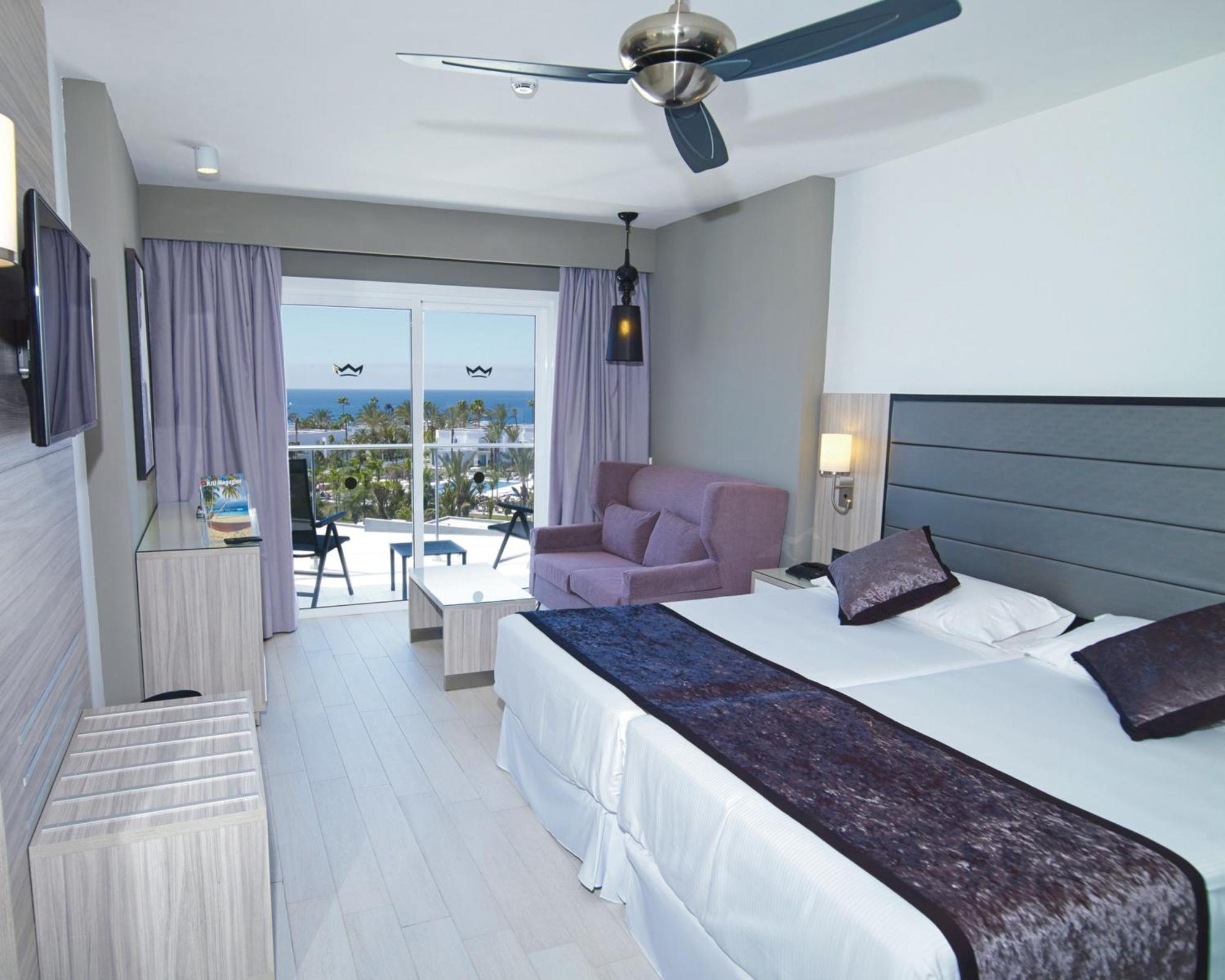 Quarto Duplo com Vista Mar Parcial