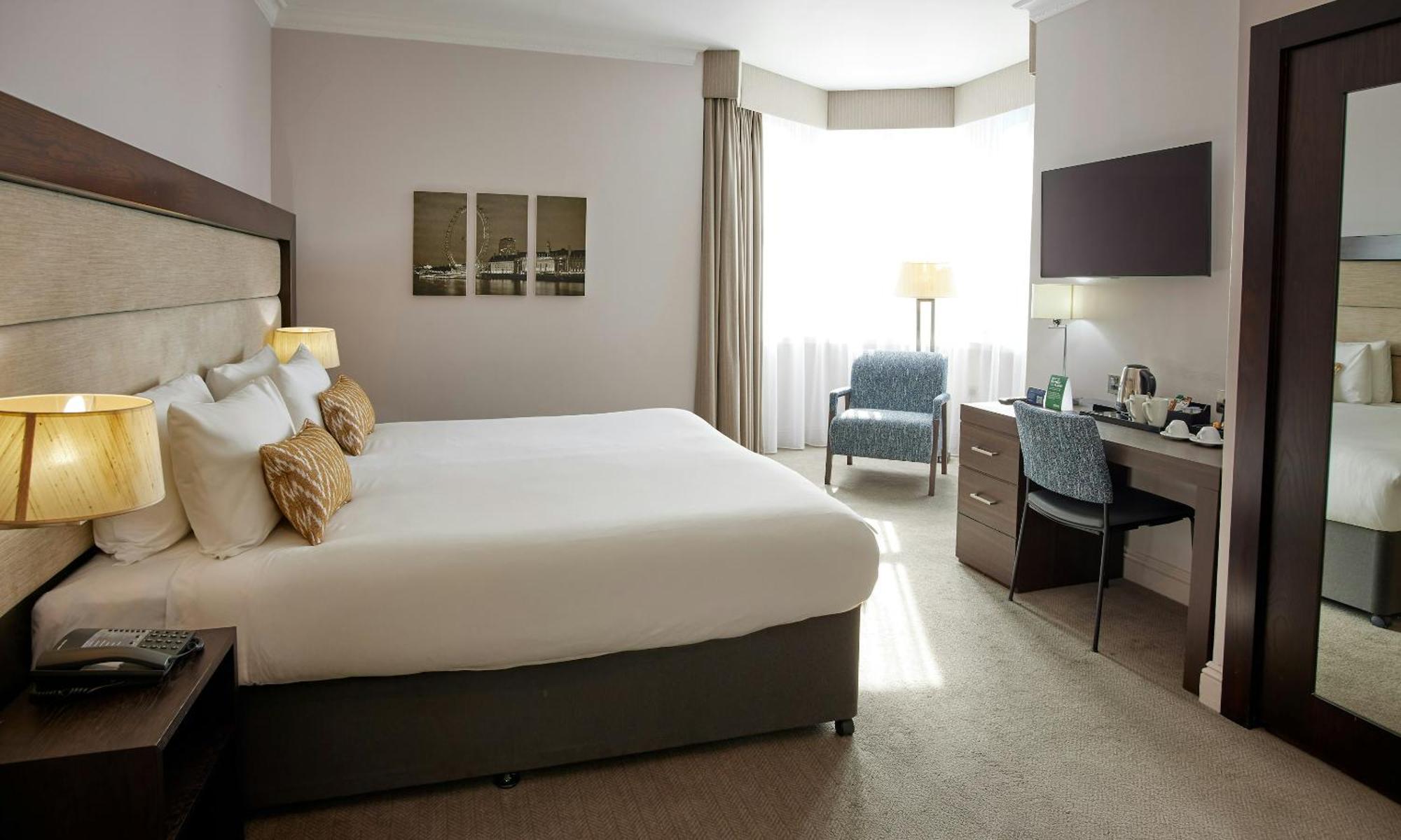 Quarto Executivo com Cama King-size