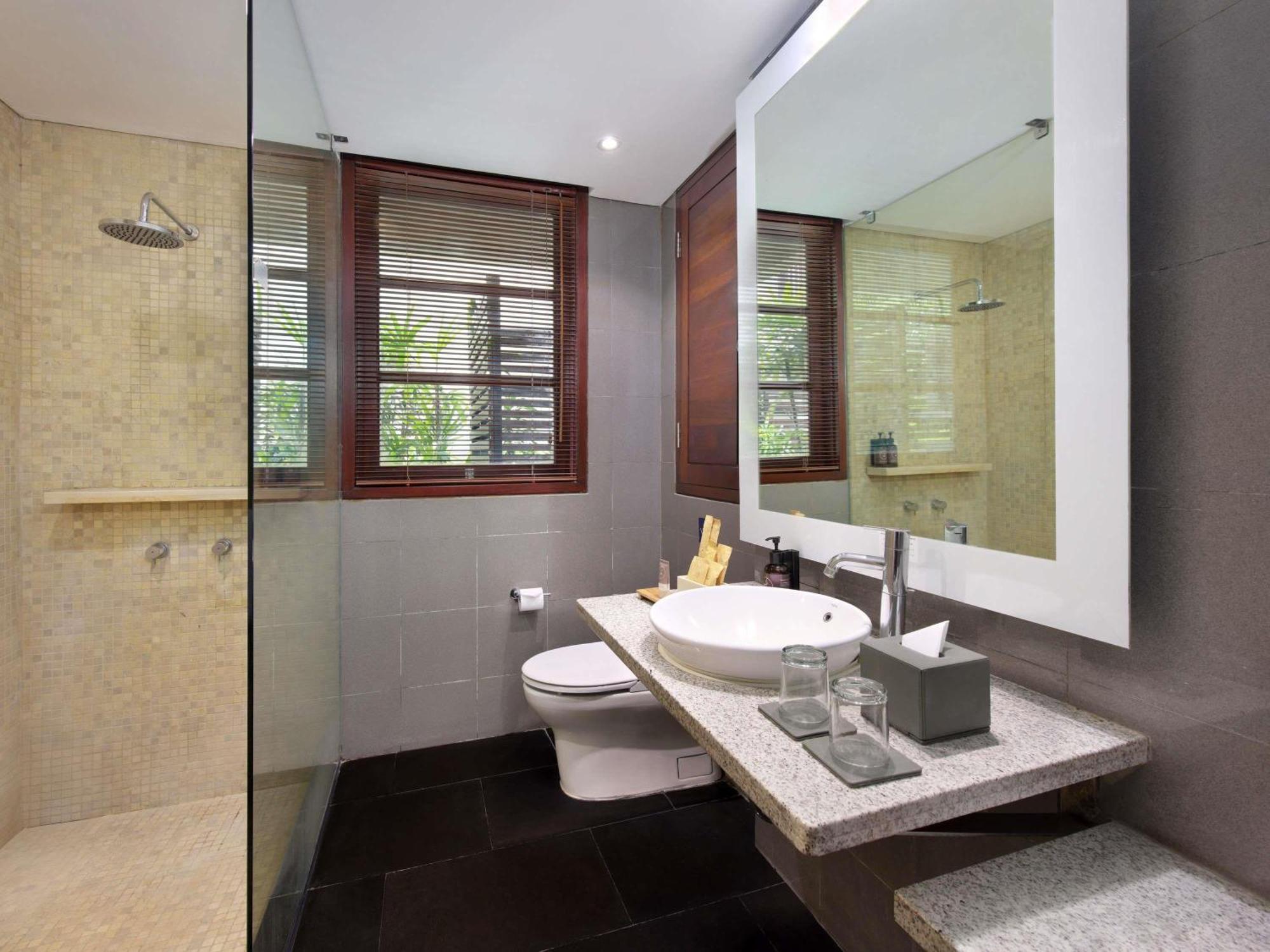 Suite con 2 Camere da Letto e Balcone