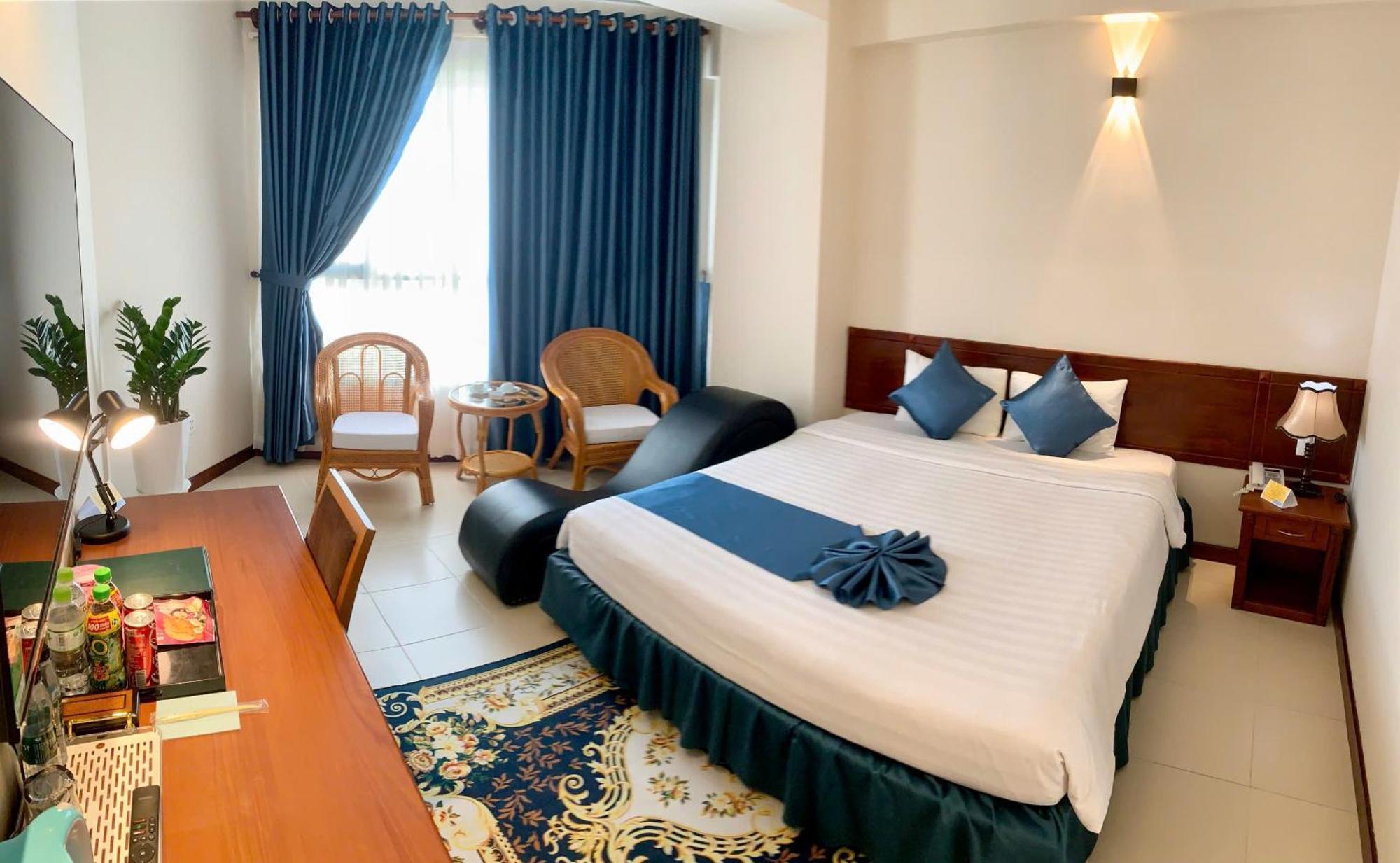 Superior Double or Twin Room with Mountain View
