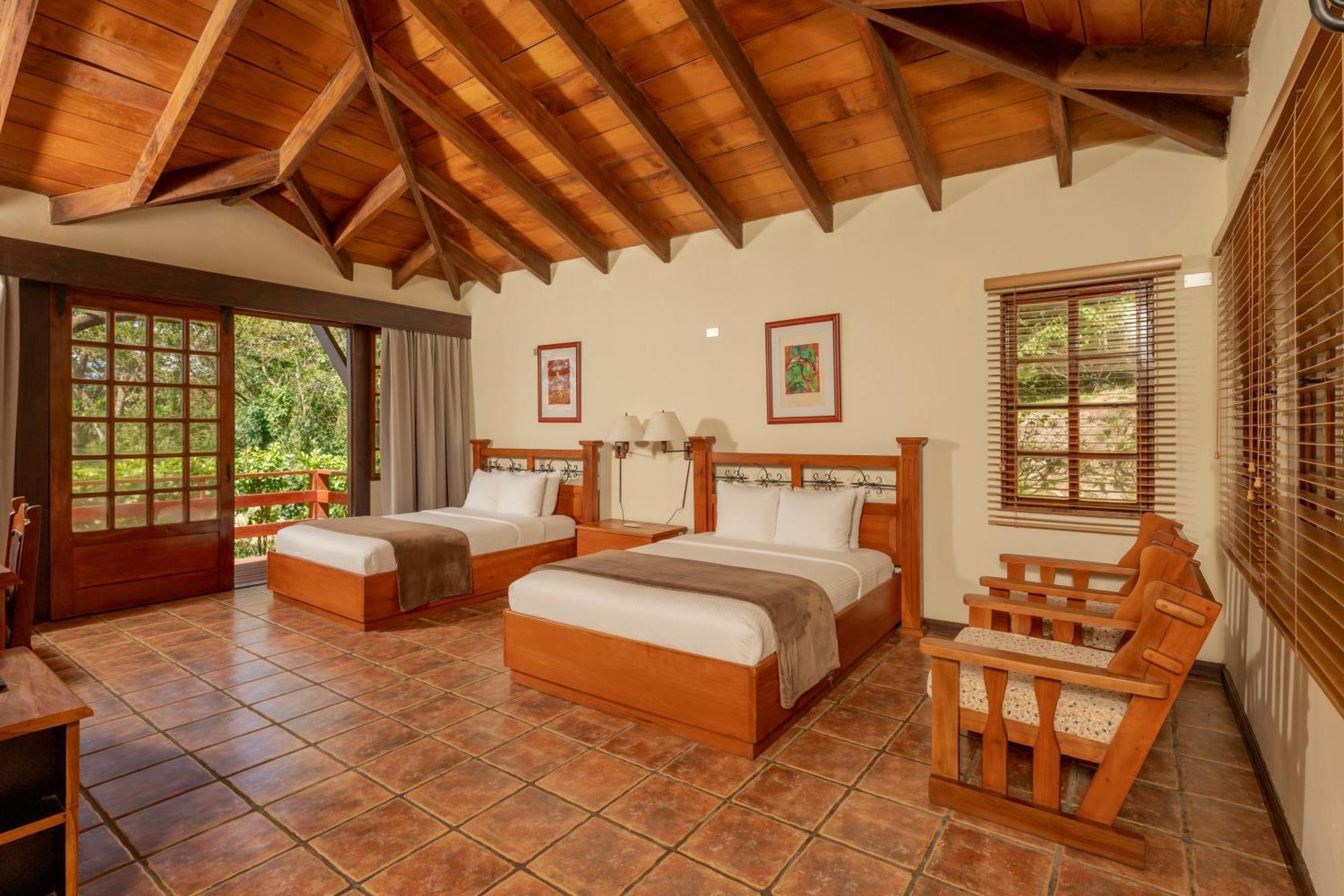 Villa,1742770099:JPEG