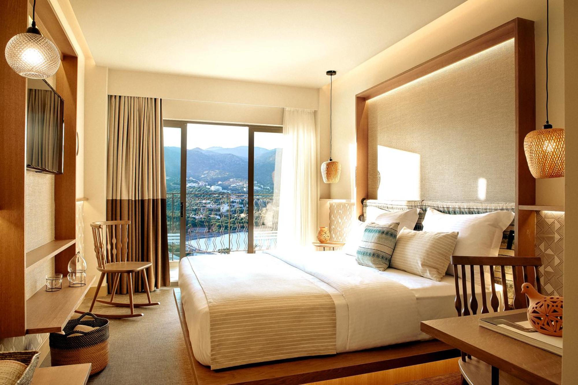Deluxe Room with Sea View