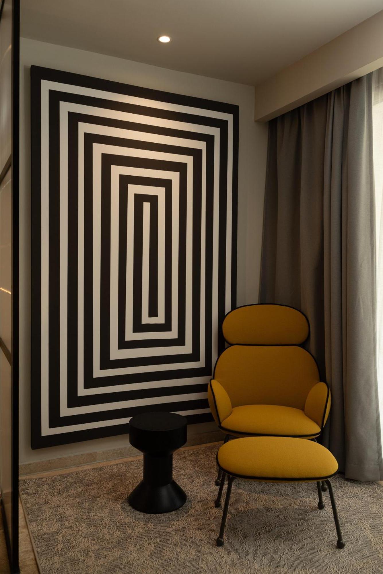 Platinum Suite,1743374905:JPEG