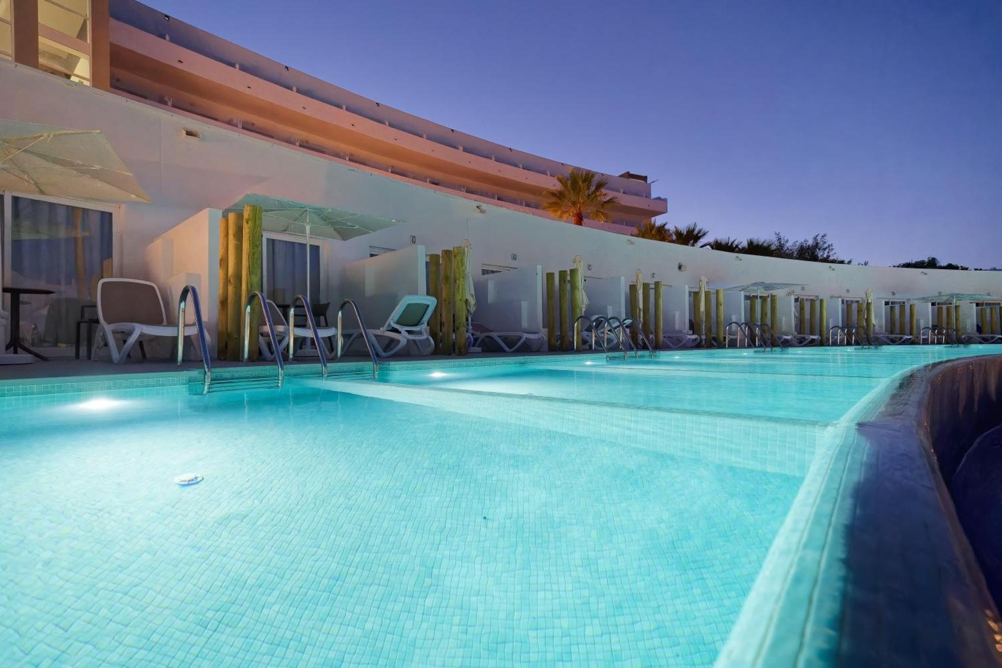 Standard Double Room Swim Up,1758368622:JPEG