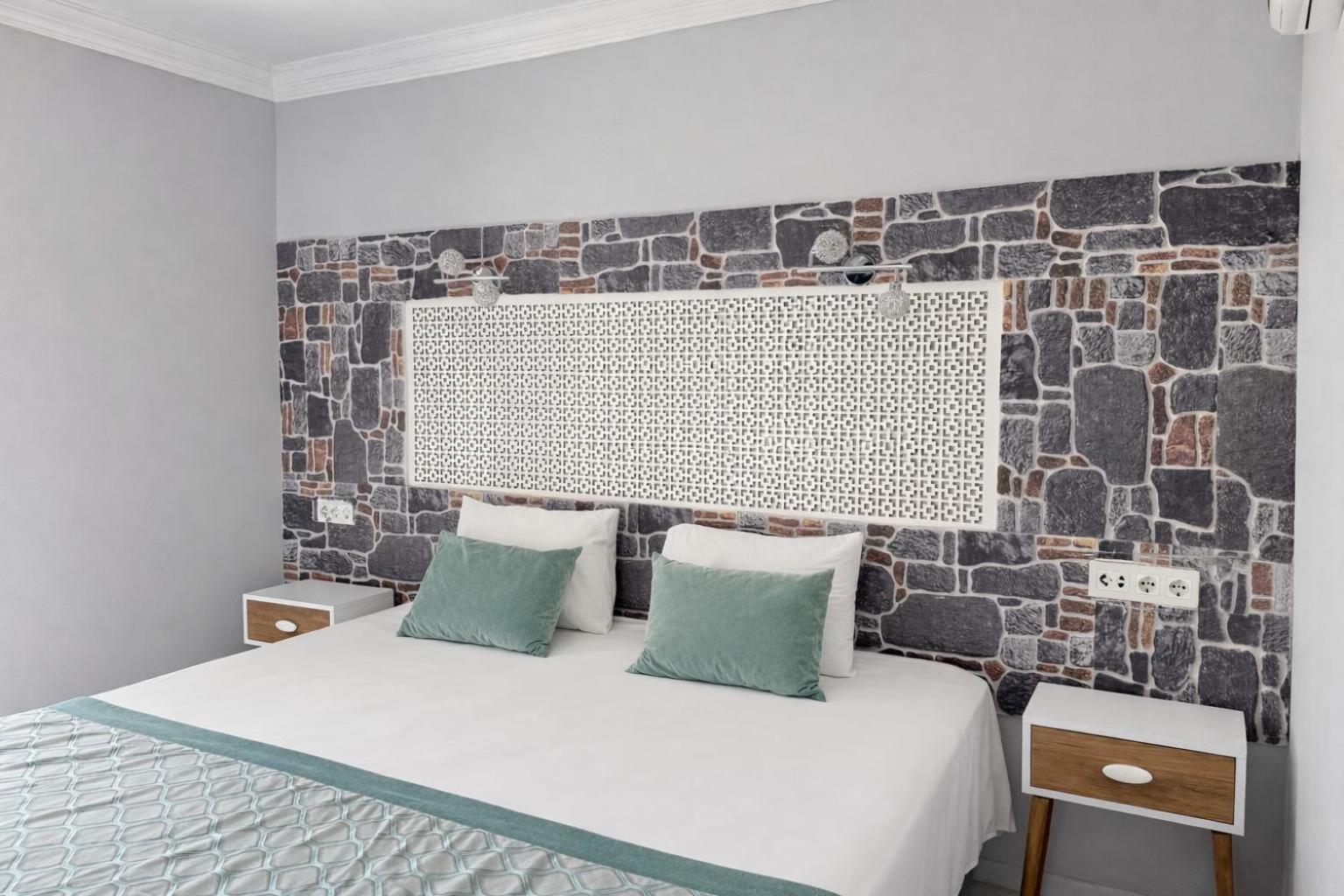 Standard Double Room,1765307895:JPEG